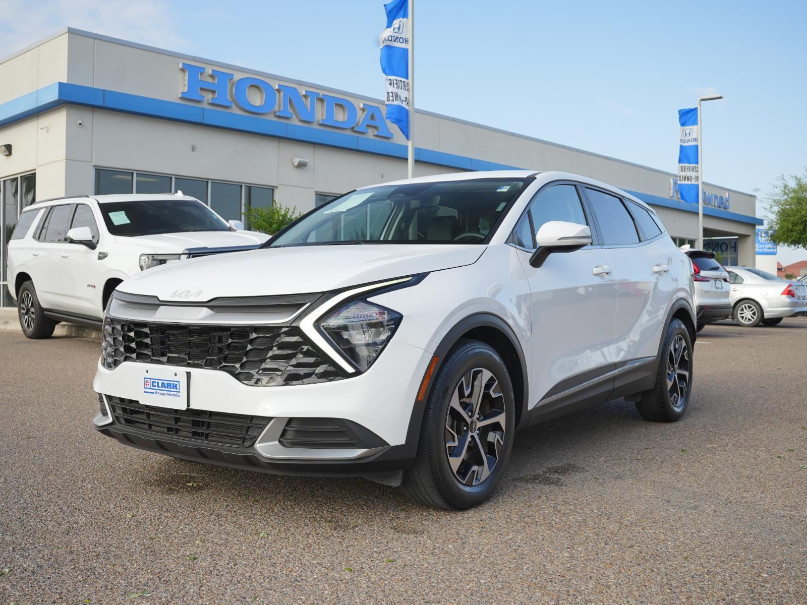 Glacial White Pearl 2023 Kia Sportage EX FWD SUV / Crossover Front-Wheel Drive 8-Speed Automatic