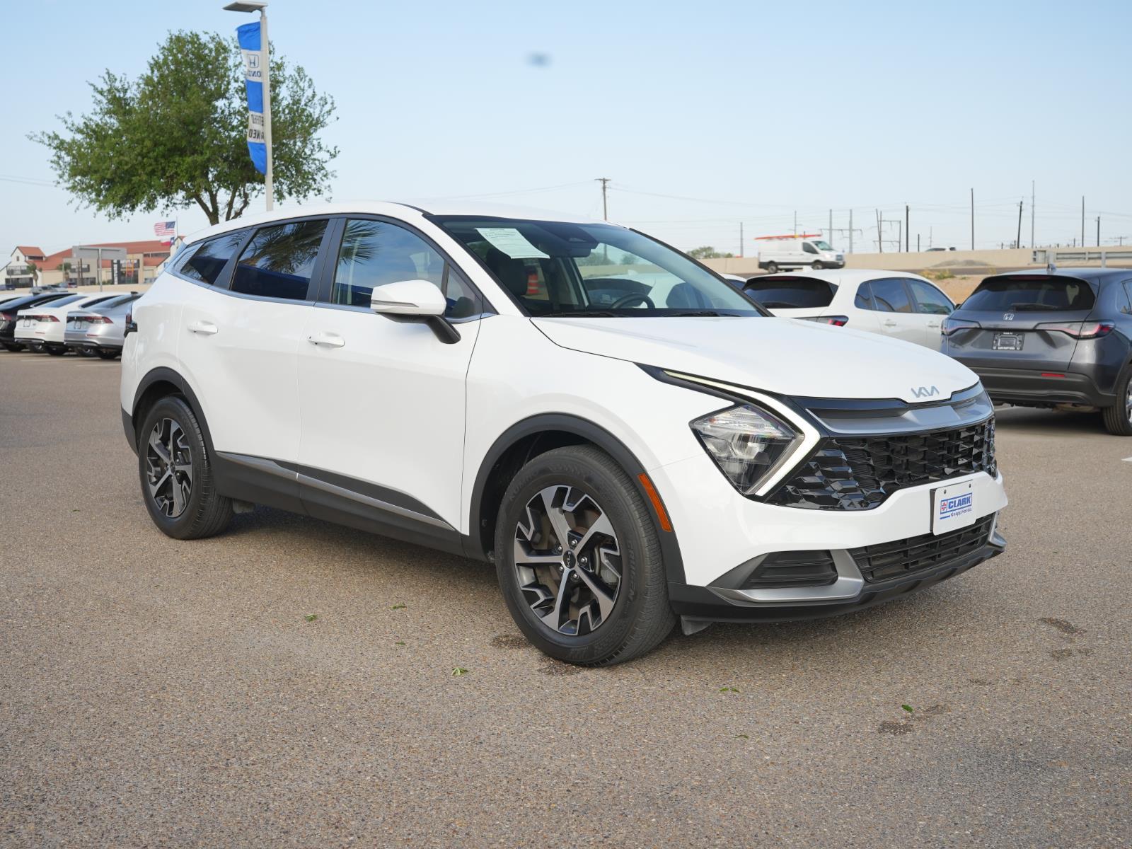 View vehicle photo 3