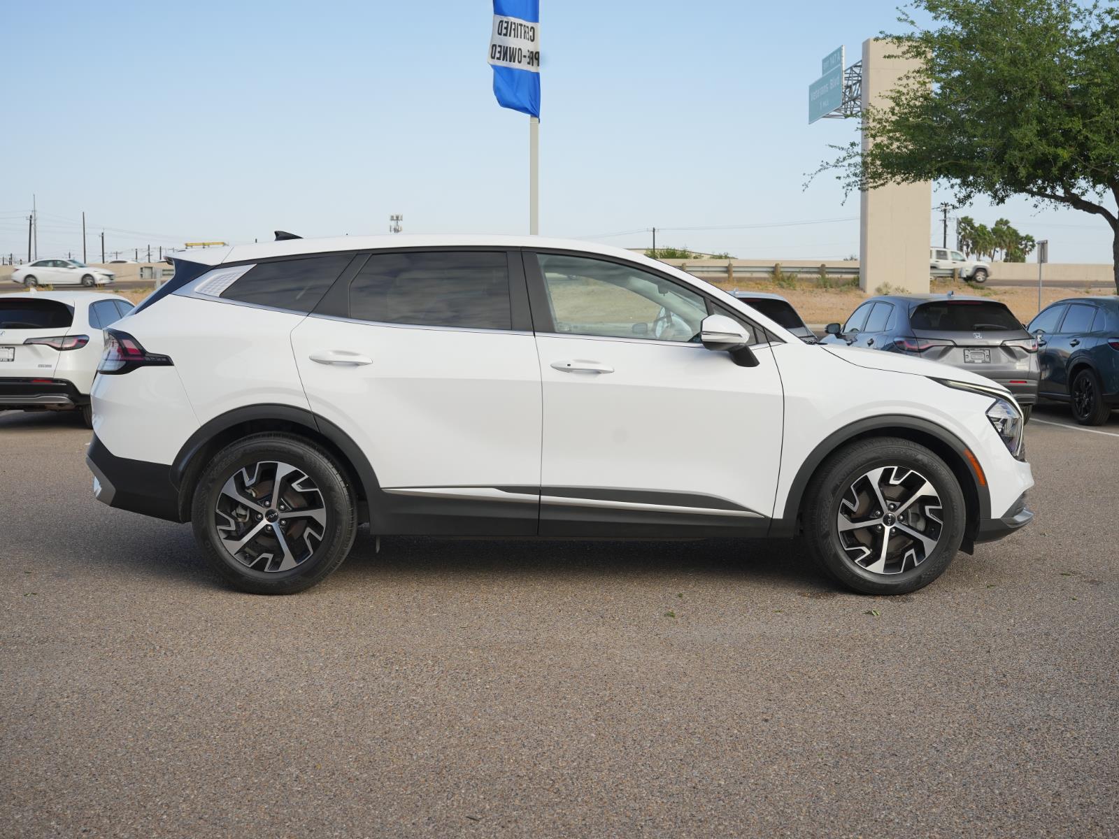 View vehicle photo 4