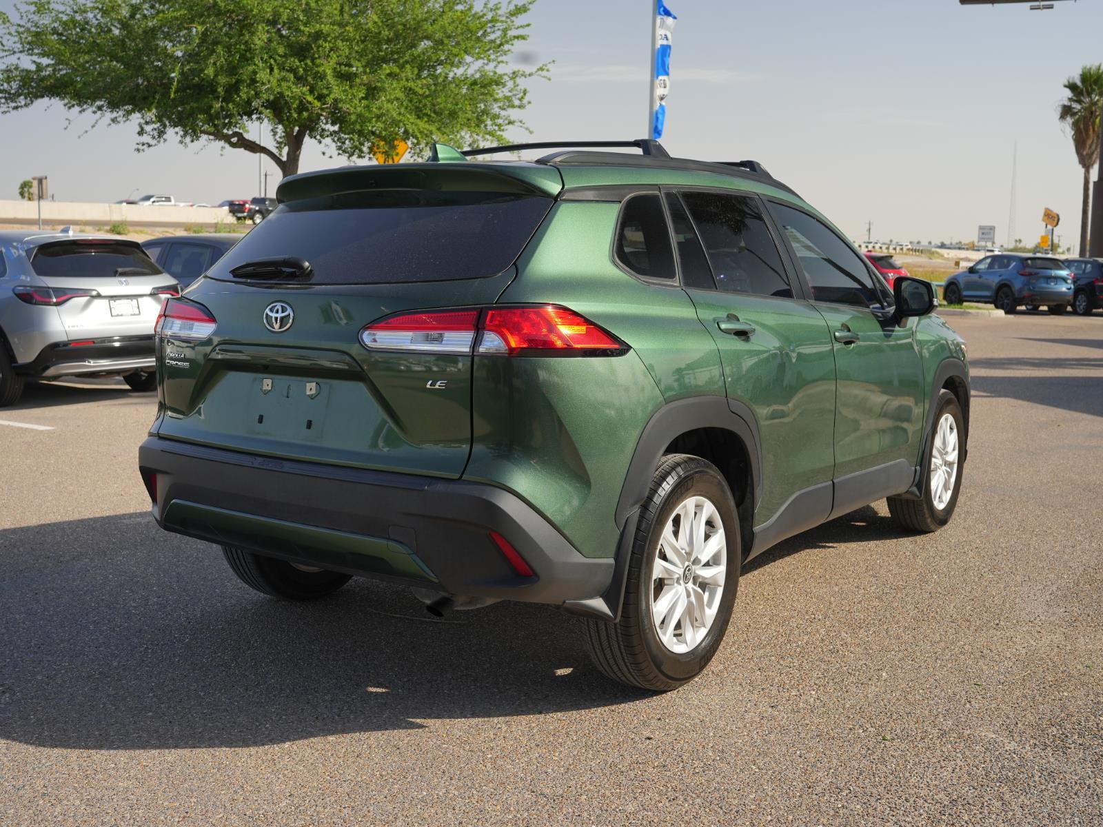 View vehicle photo 5