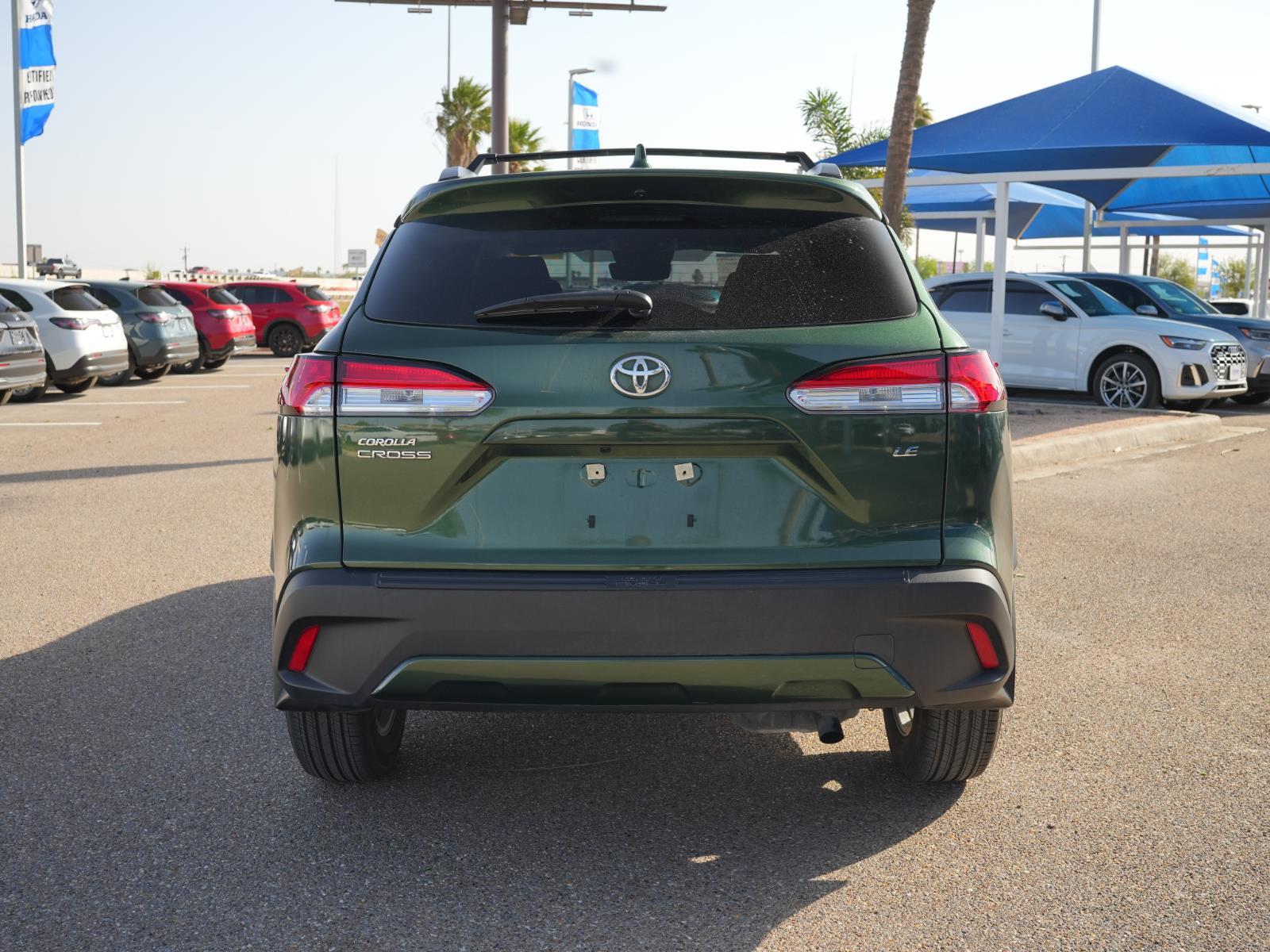 View vehicle photo 6