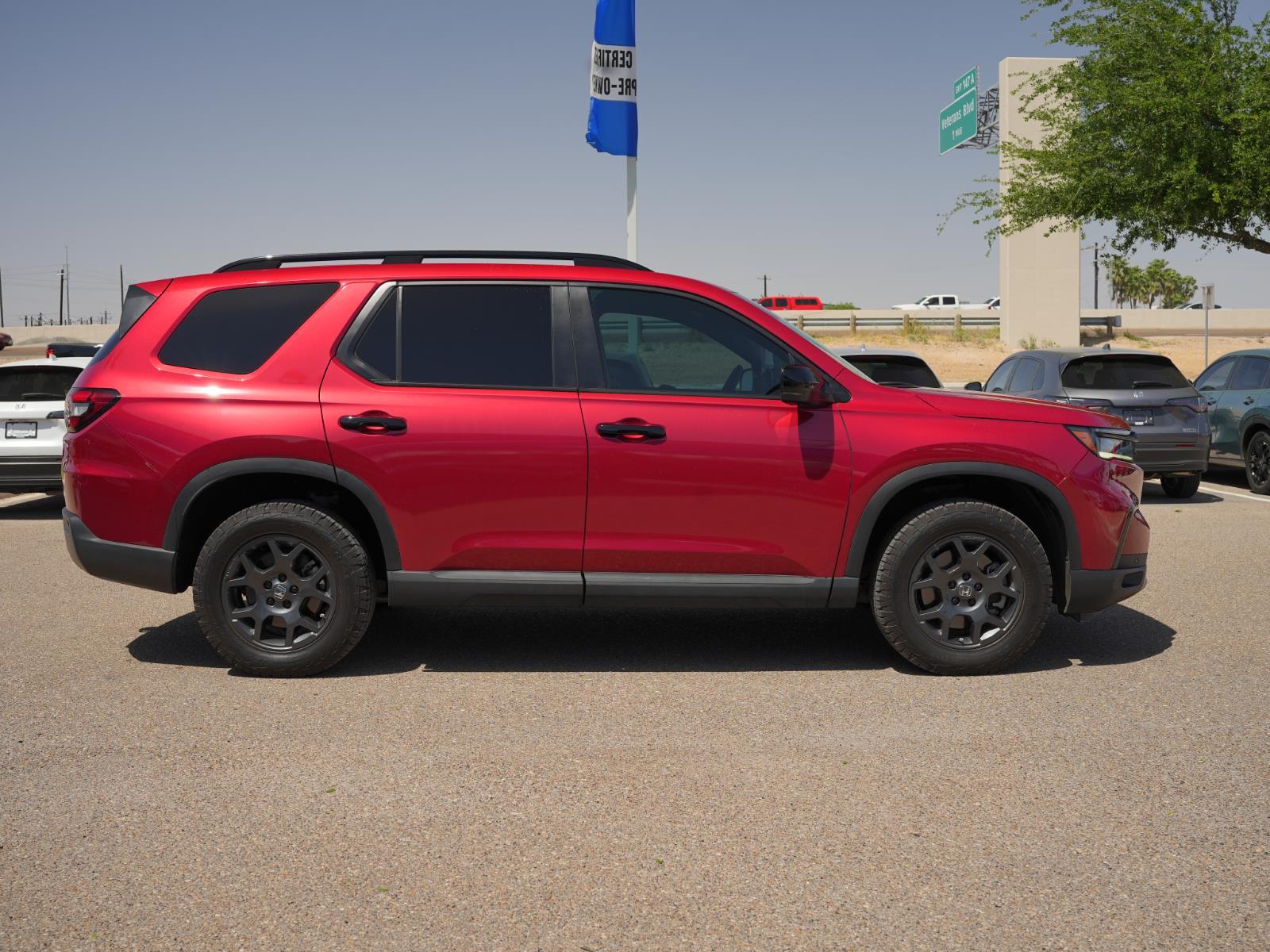 View vehicle photo 4