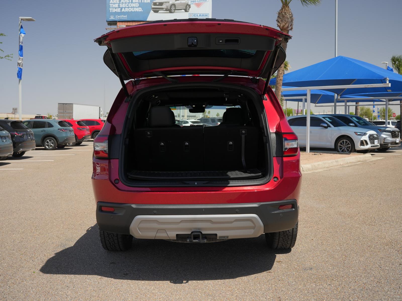 View vehicle photo 7