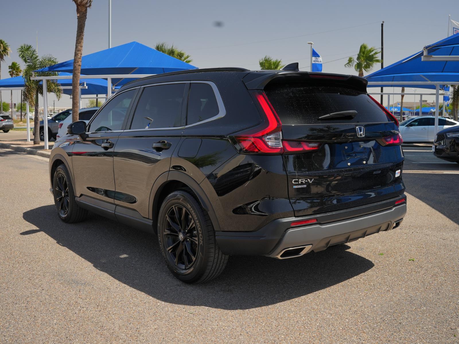 View vehicle photo 7