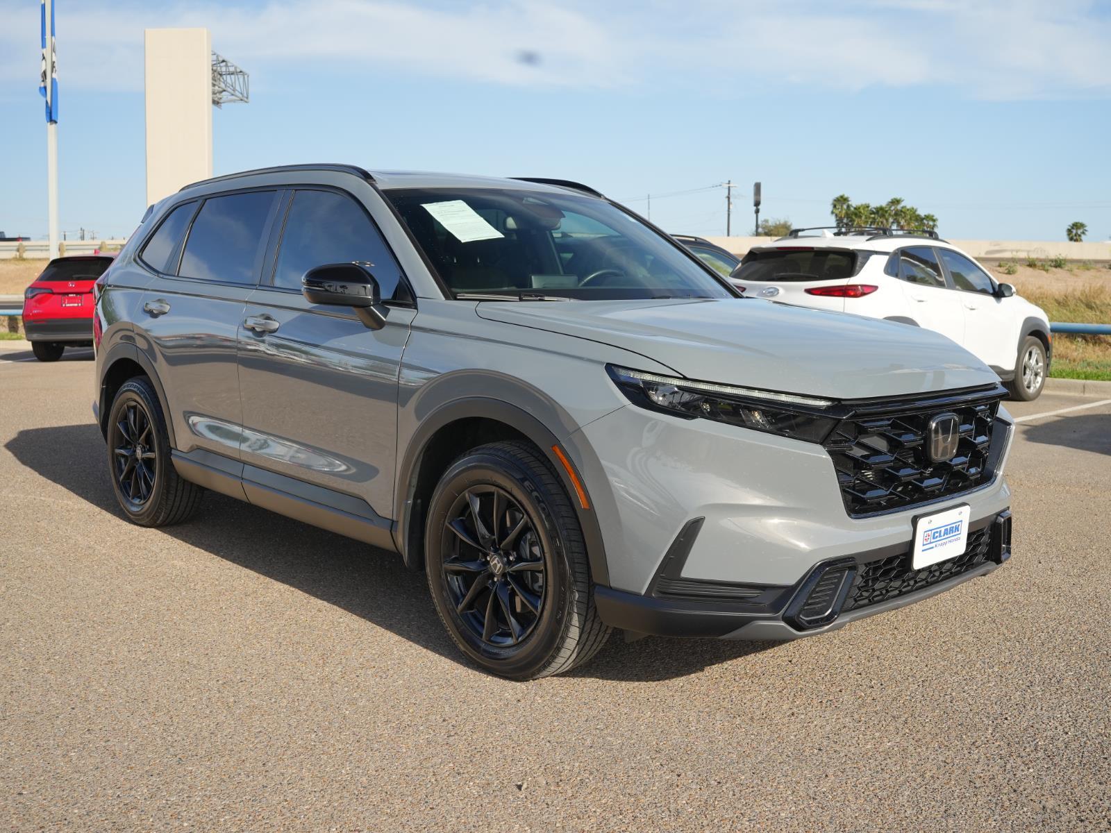 View vehicle photo 3