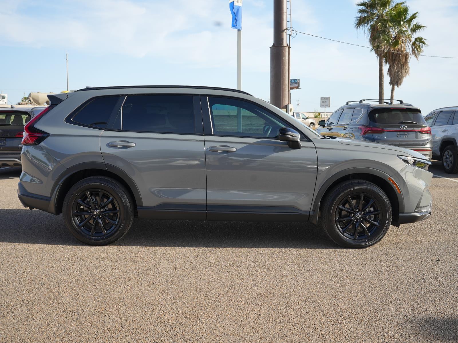 View vehicle photo 4