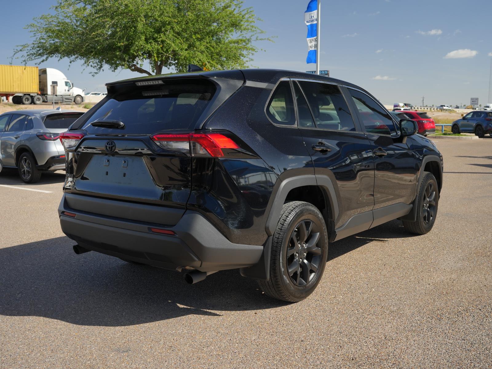 View vehicle photo 5