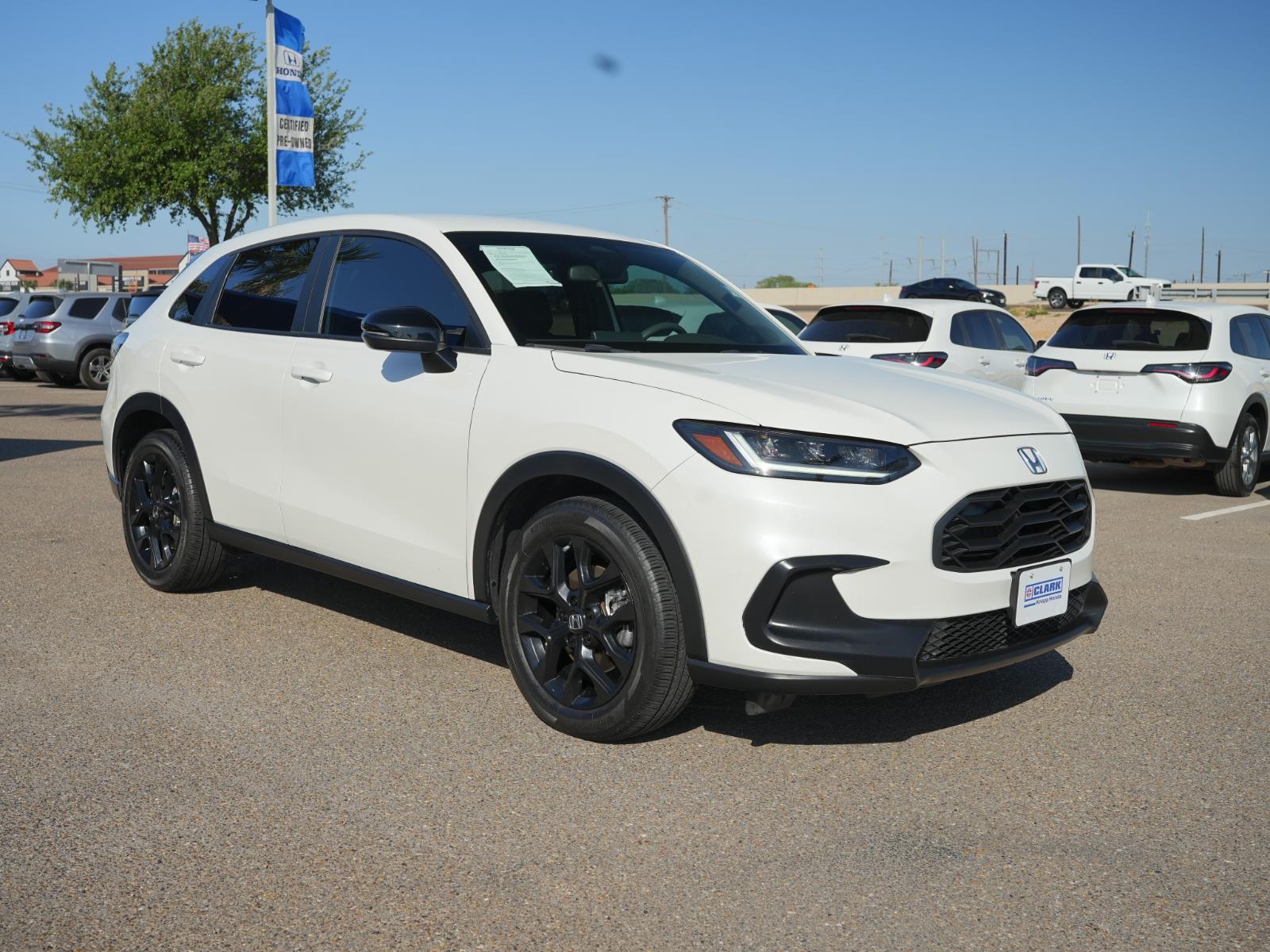 View vehicle photo 3