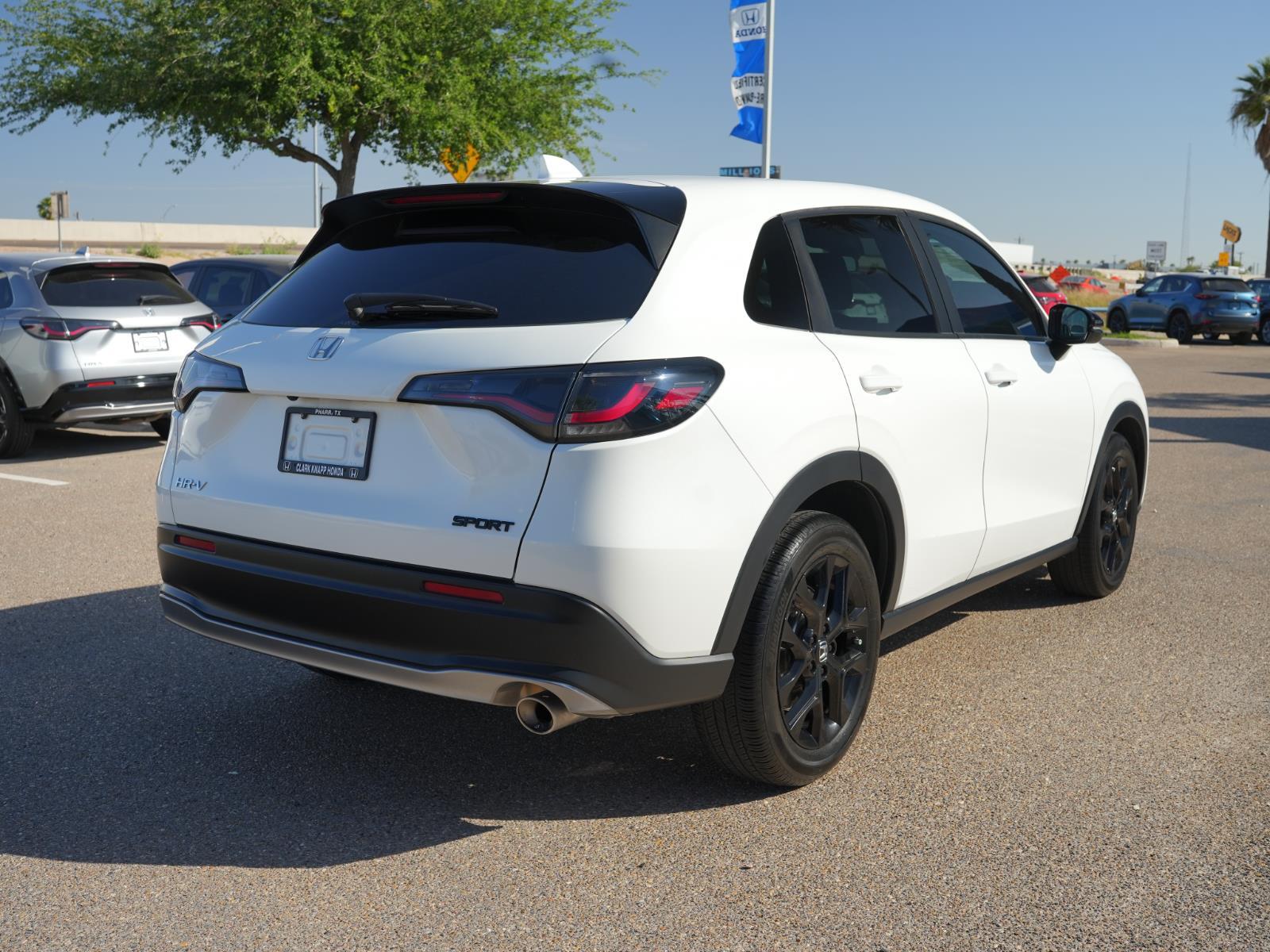 View vehicle photo 5