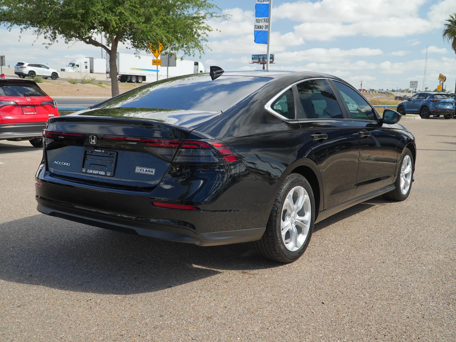 View vehicle photo 5