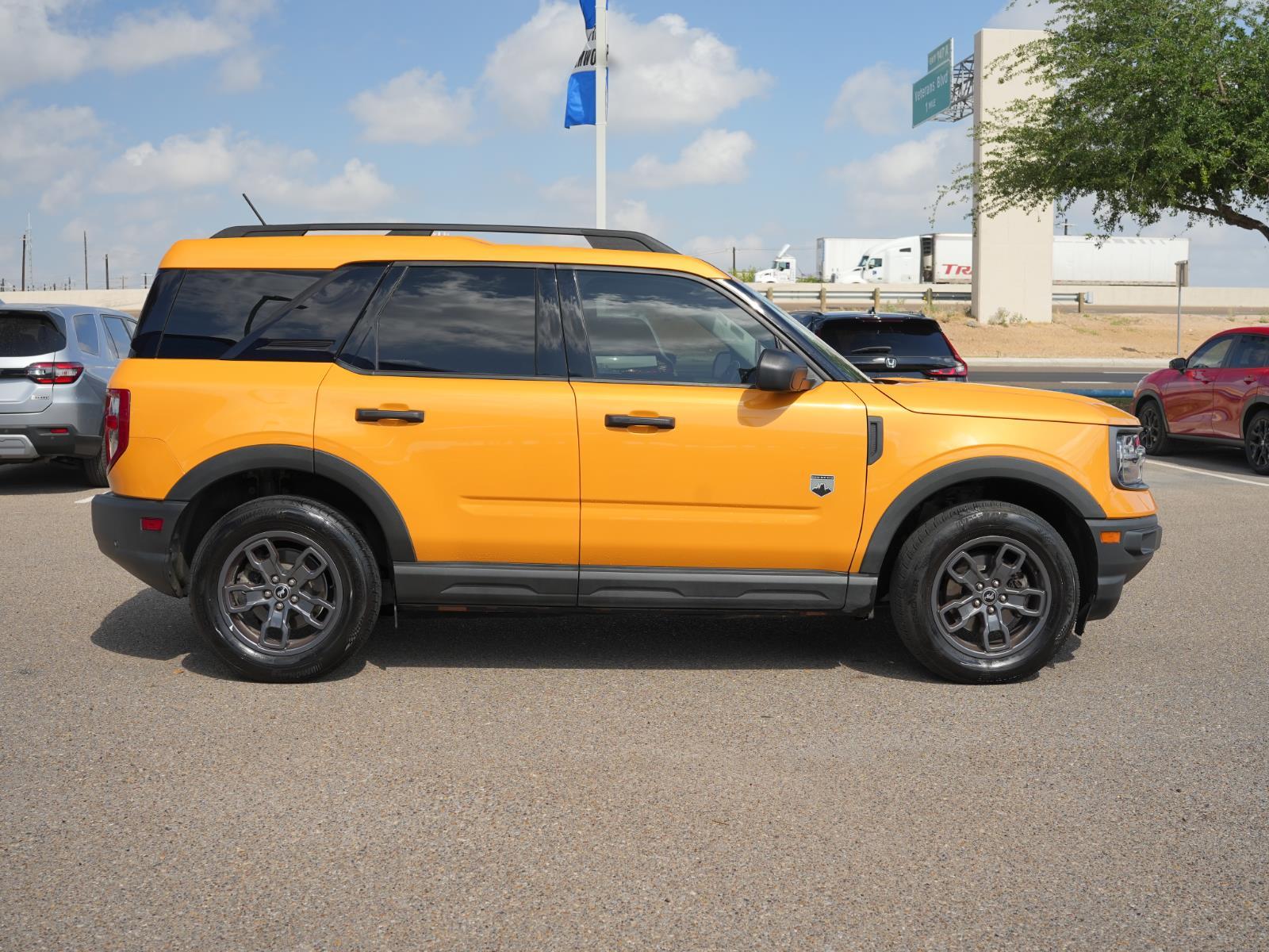 View vehicle photo 4