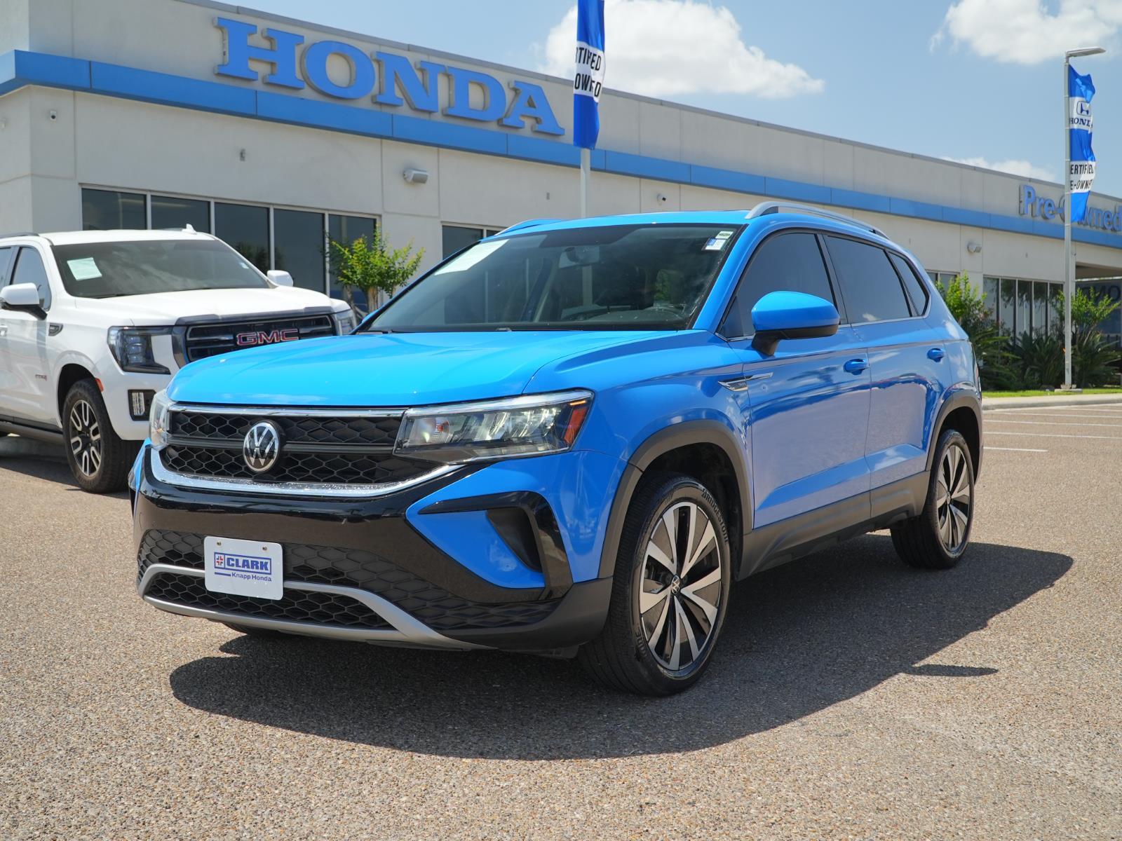 Cornflower Blue 2022 Volkswagen Taos SE FWD SUV / Crossover Front-Wheel Drive Automatic