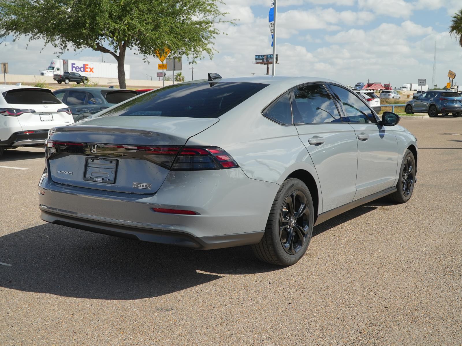 View vehicle photo 5