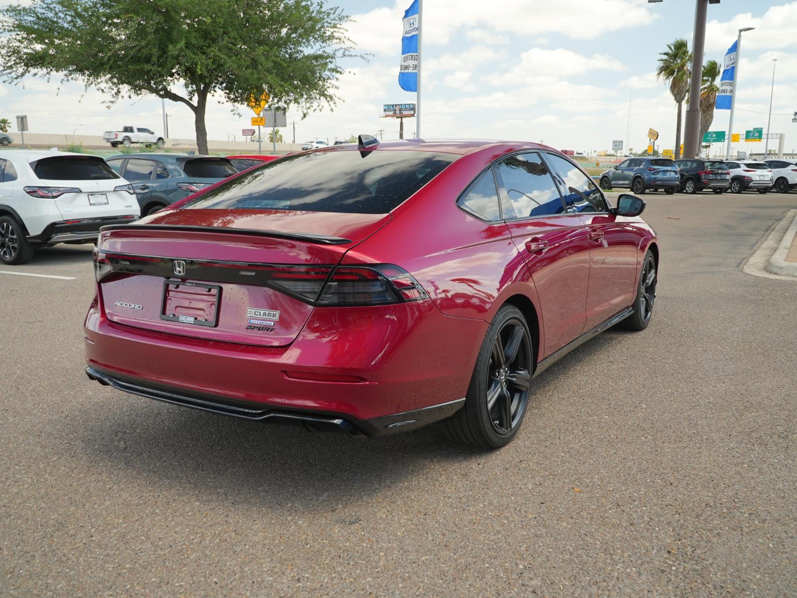 View vehicle photo 5