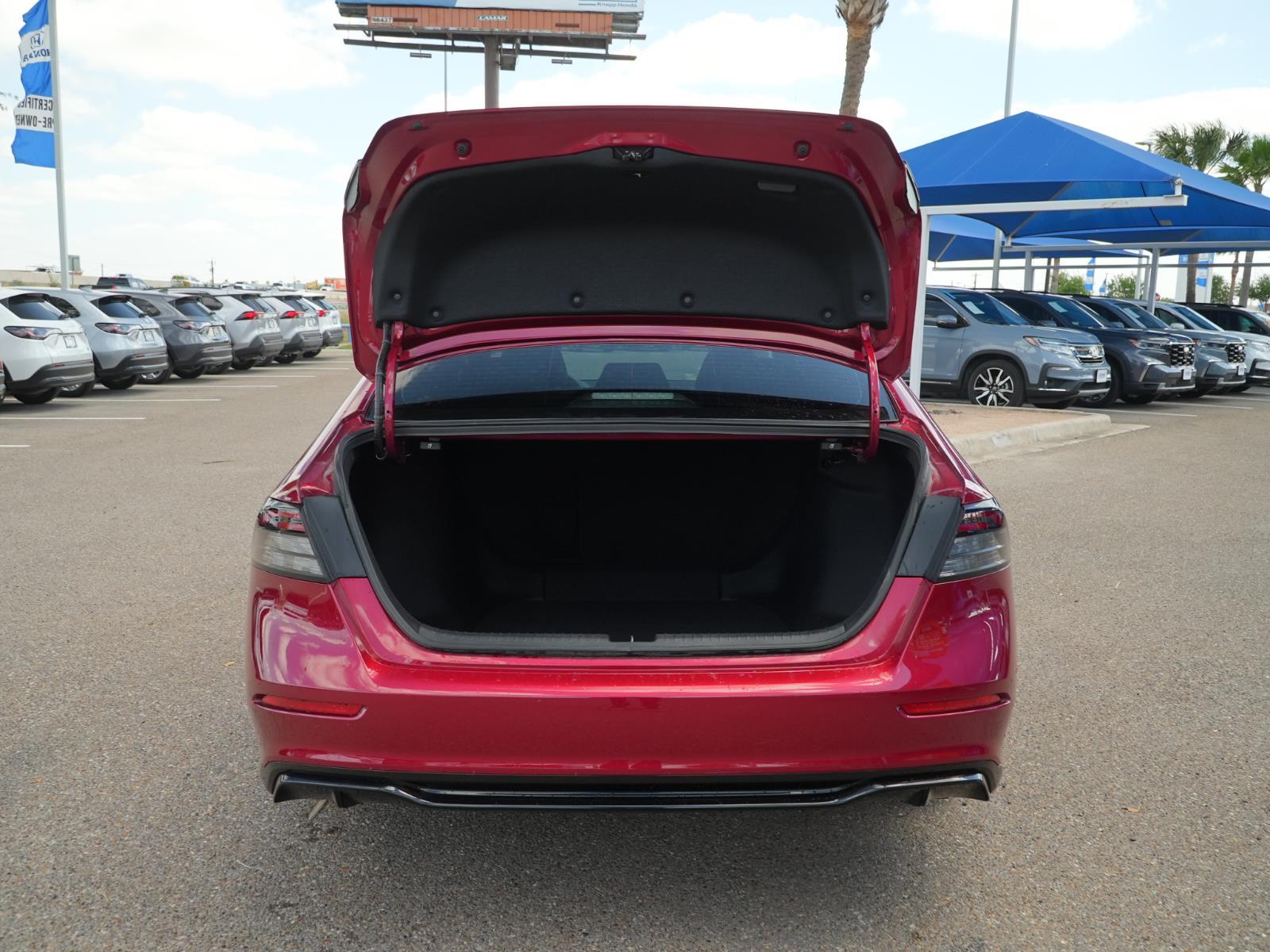 View vehicle photo 7