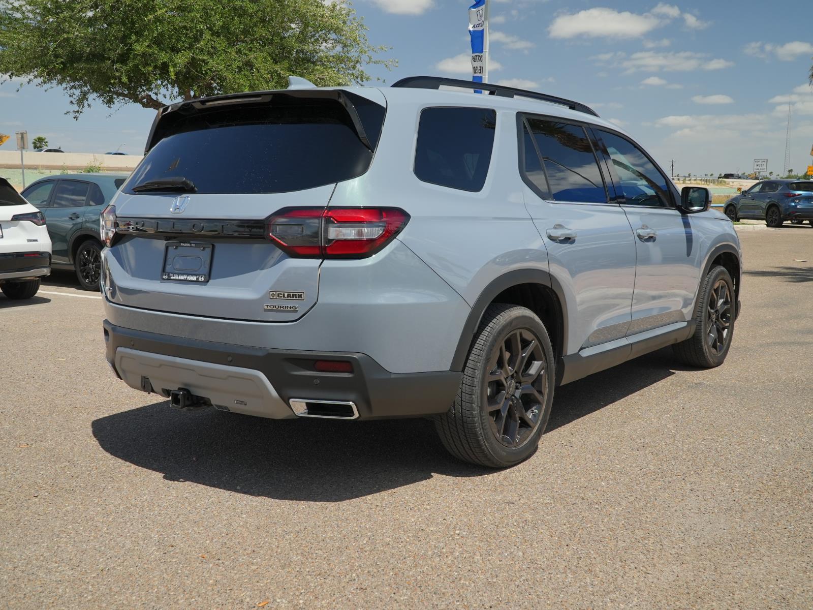 View vehicle photo 5