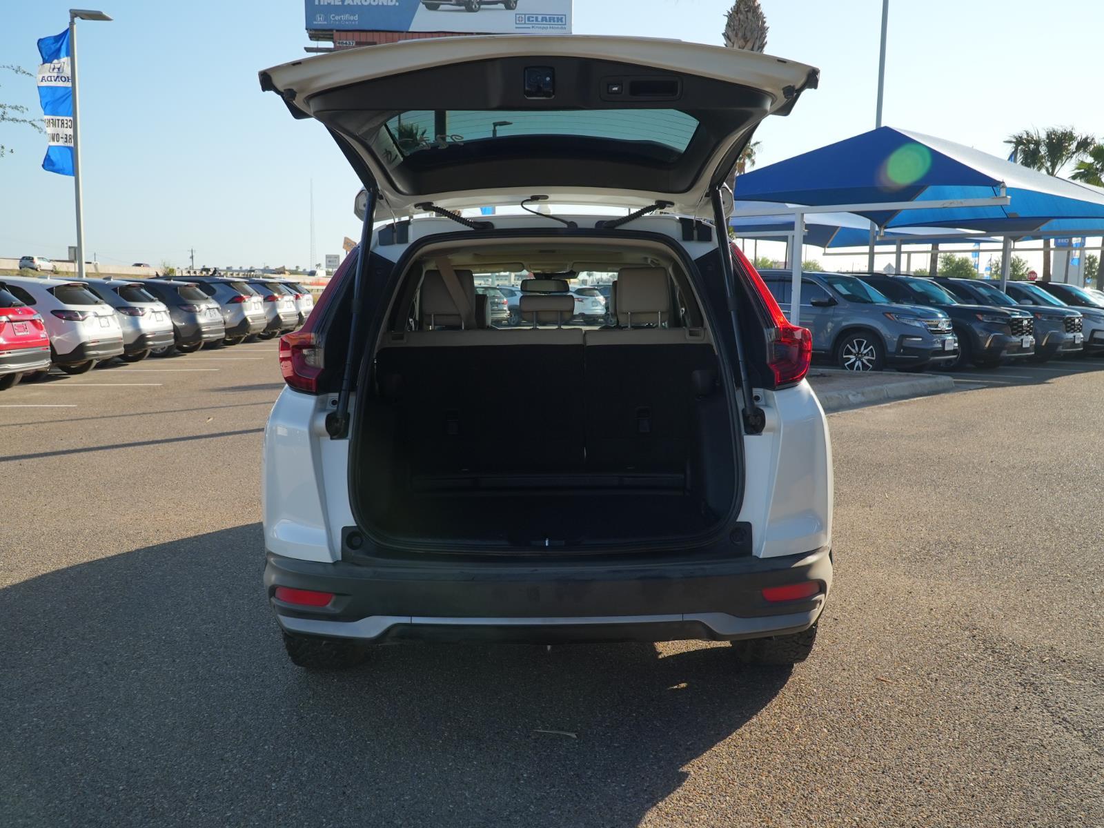 View vehicle photo 7