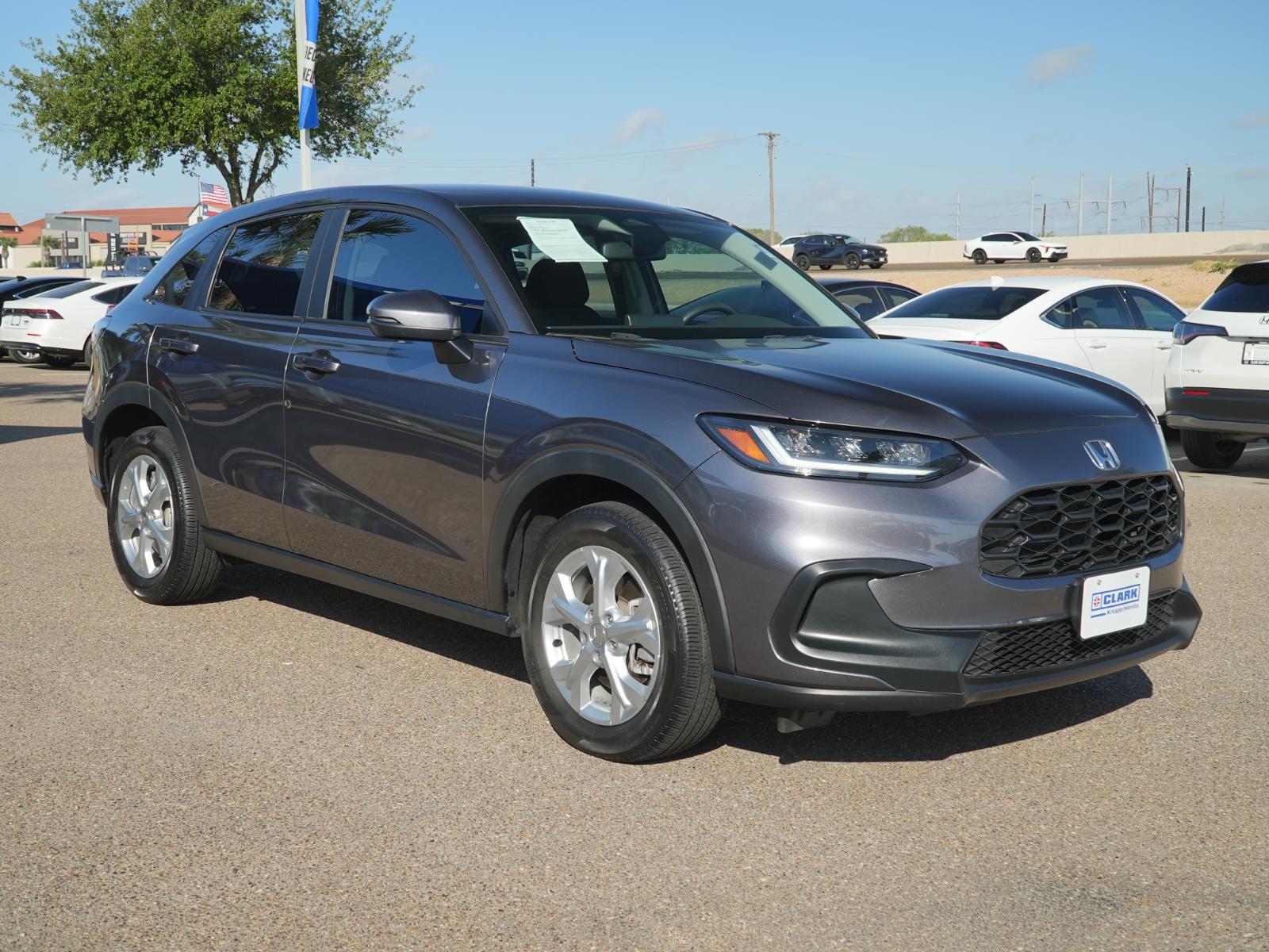 View vehicle photo 3