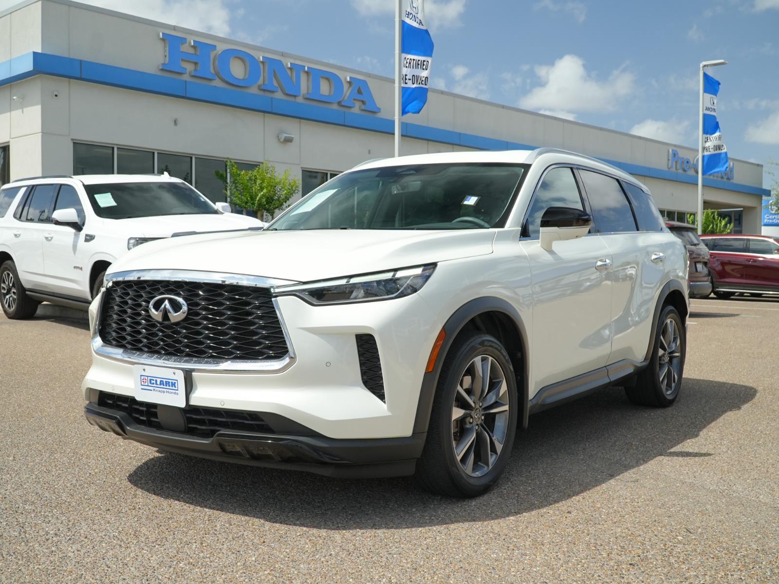 Majestic White 2024 INFINITI QX60 Luxe AWD SUV / Crossover All-Wheel Drive Automatic