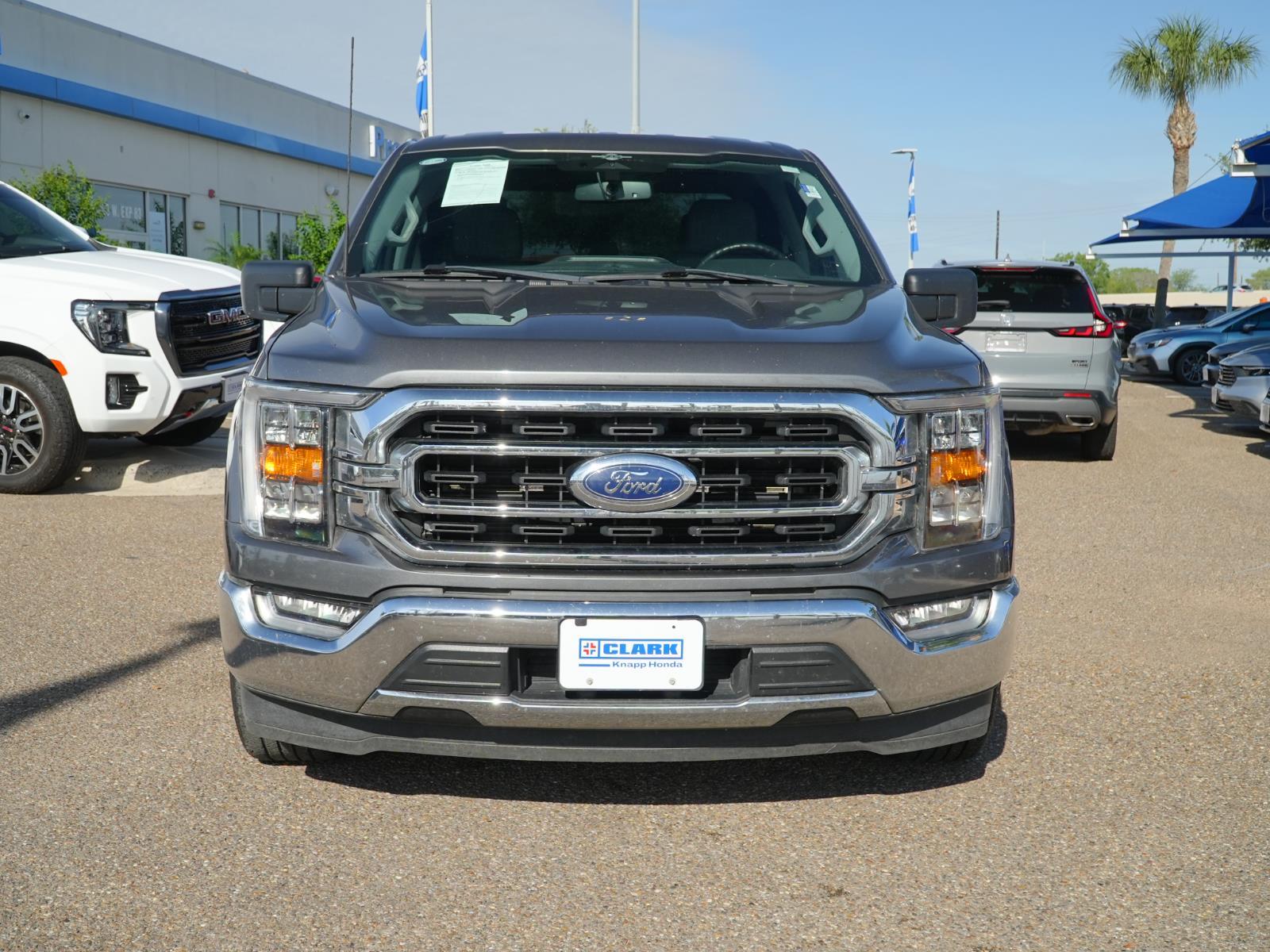 View vehicle photo 2