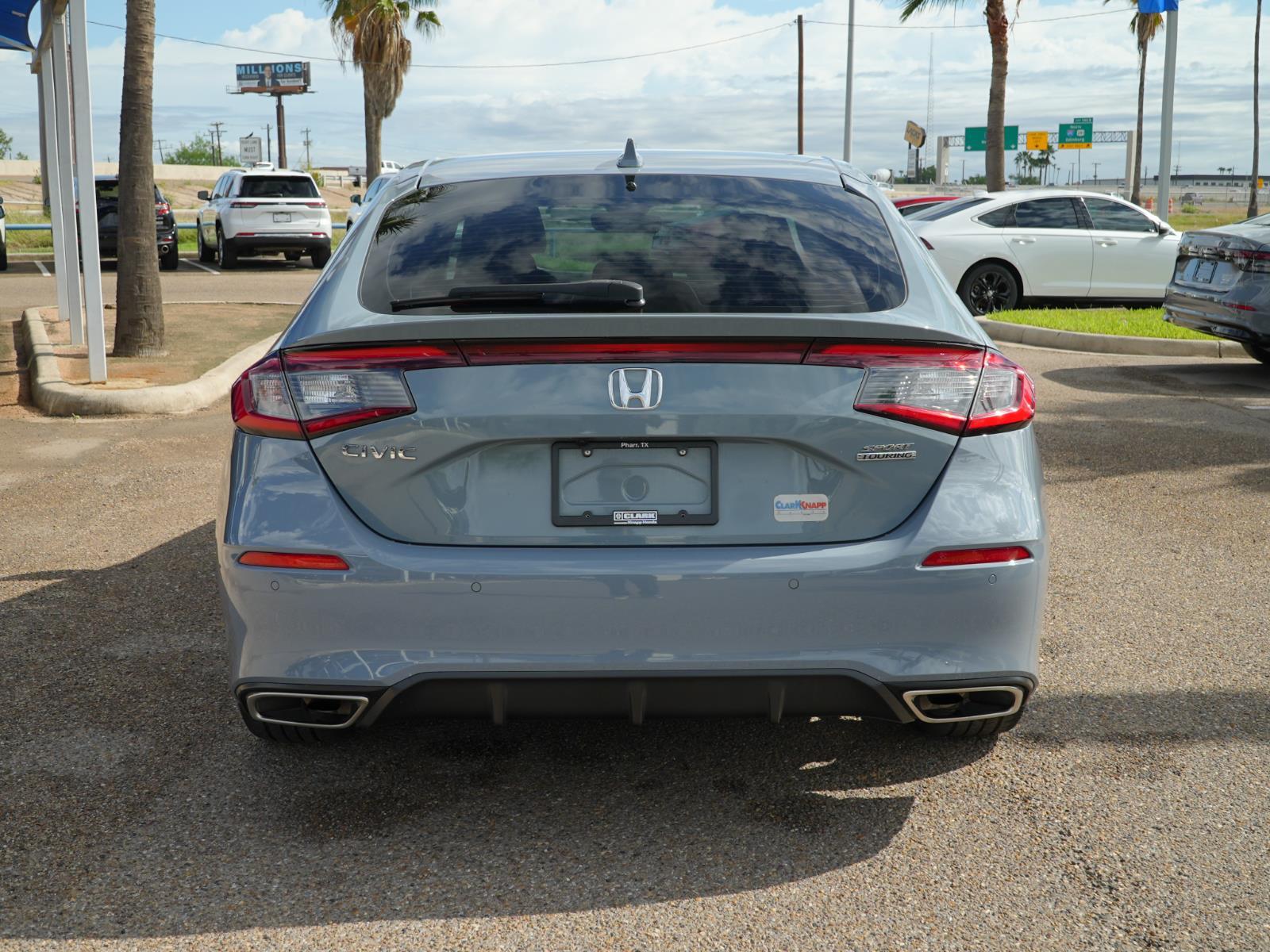 View vehicle photo 6