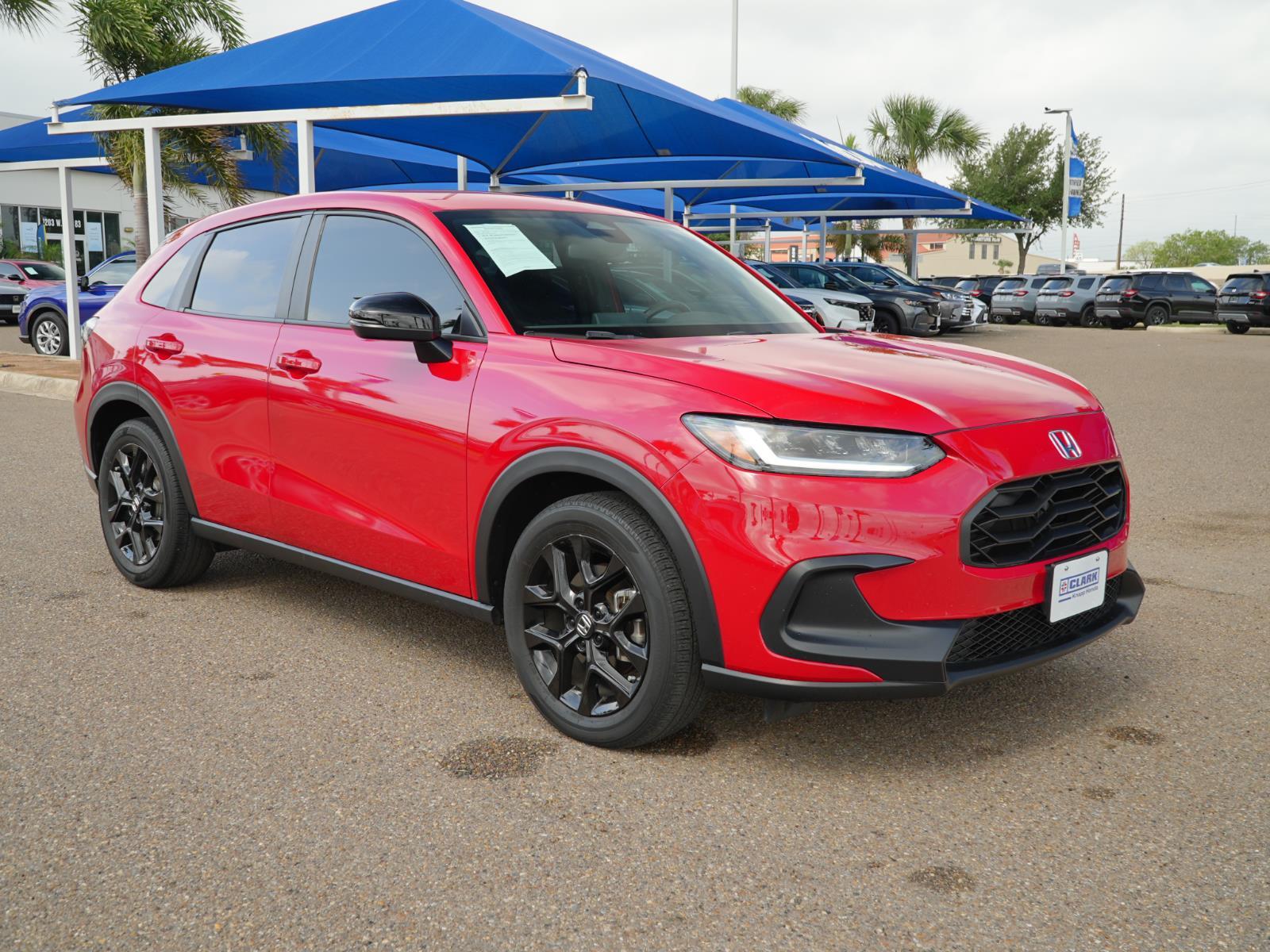 View vehicle photo 3