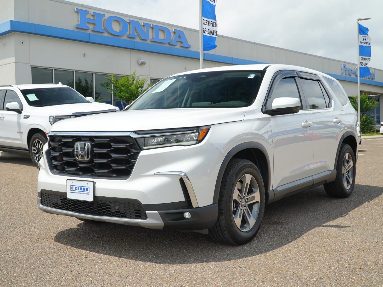Platinum White Pearl 2025 Honda Pilot EX-L AWD SUV / Crossover All-Wheel Drive Automatic