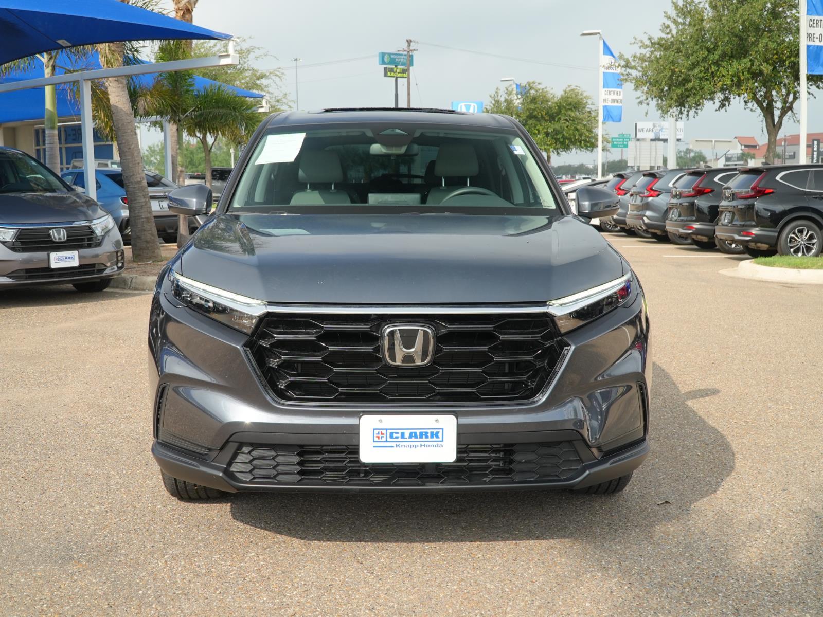 View vehicle photo 2