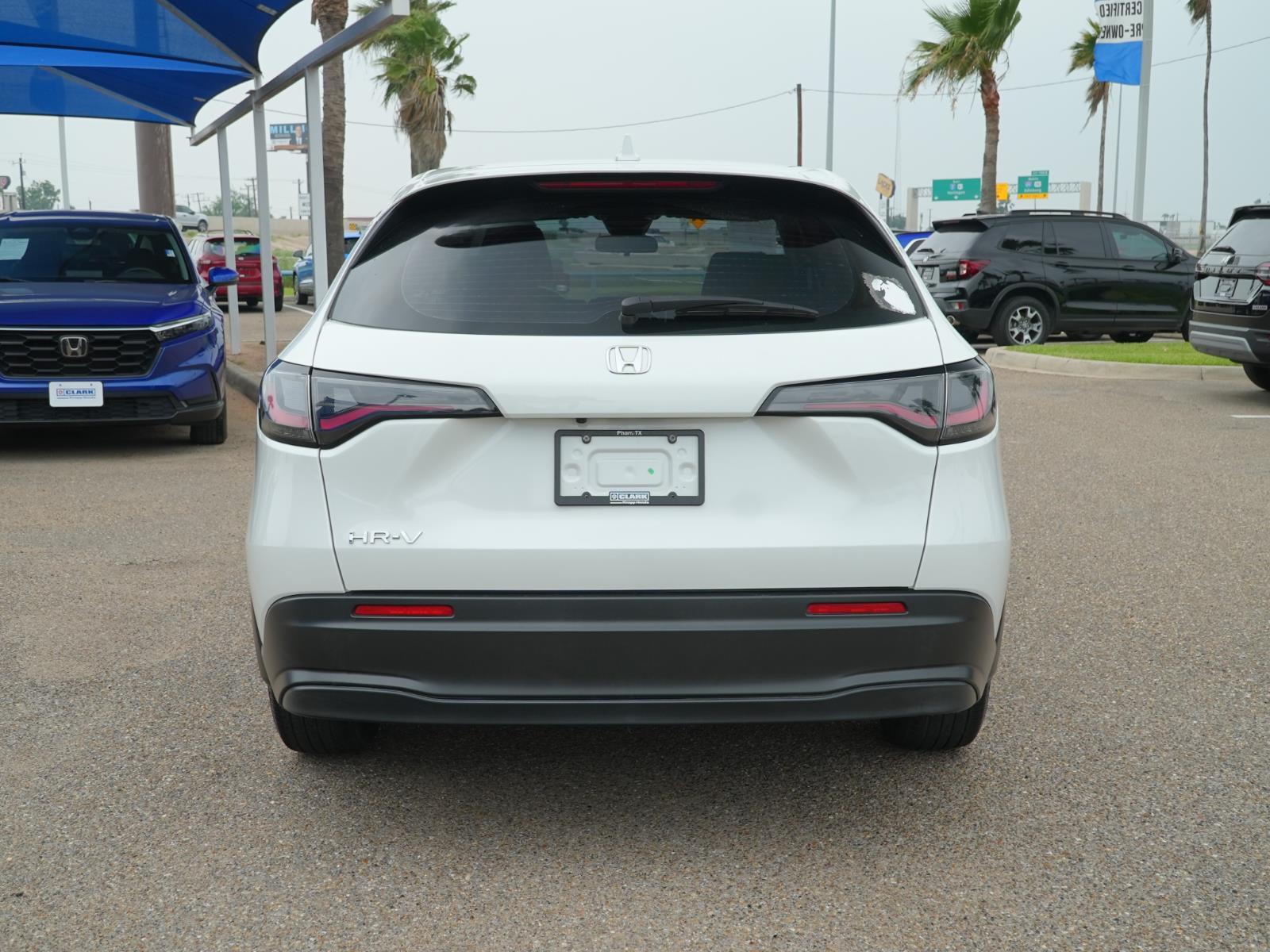 View vehicle photo 6