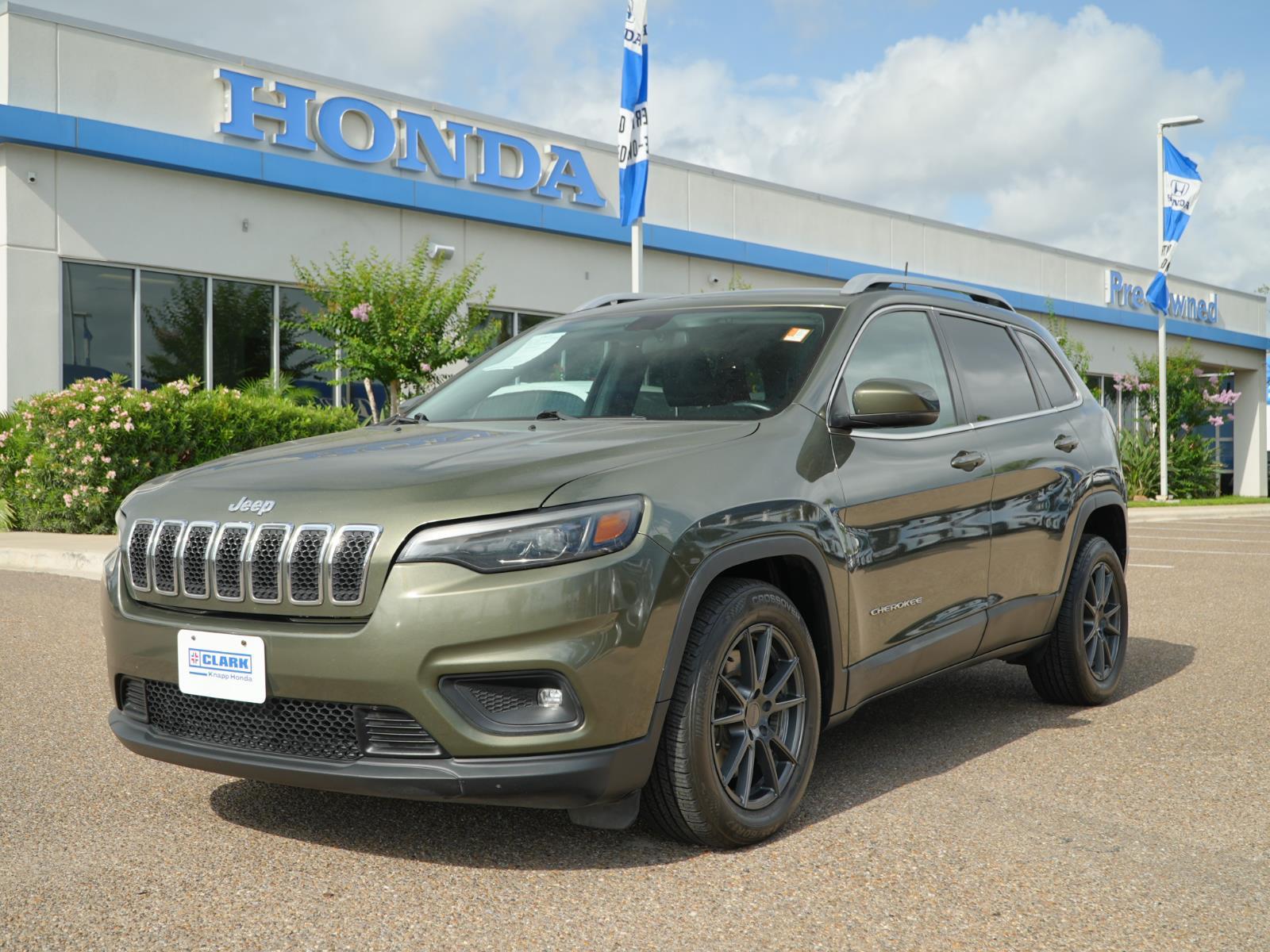 Olive Green Pearlcoat 2019 Jeep Cherokee Latitude Plus FWD SUV / Crossover Front-Wheel Drive 9-Speed Automatic