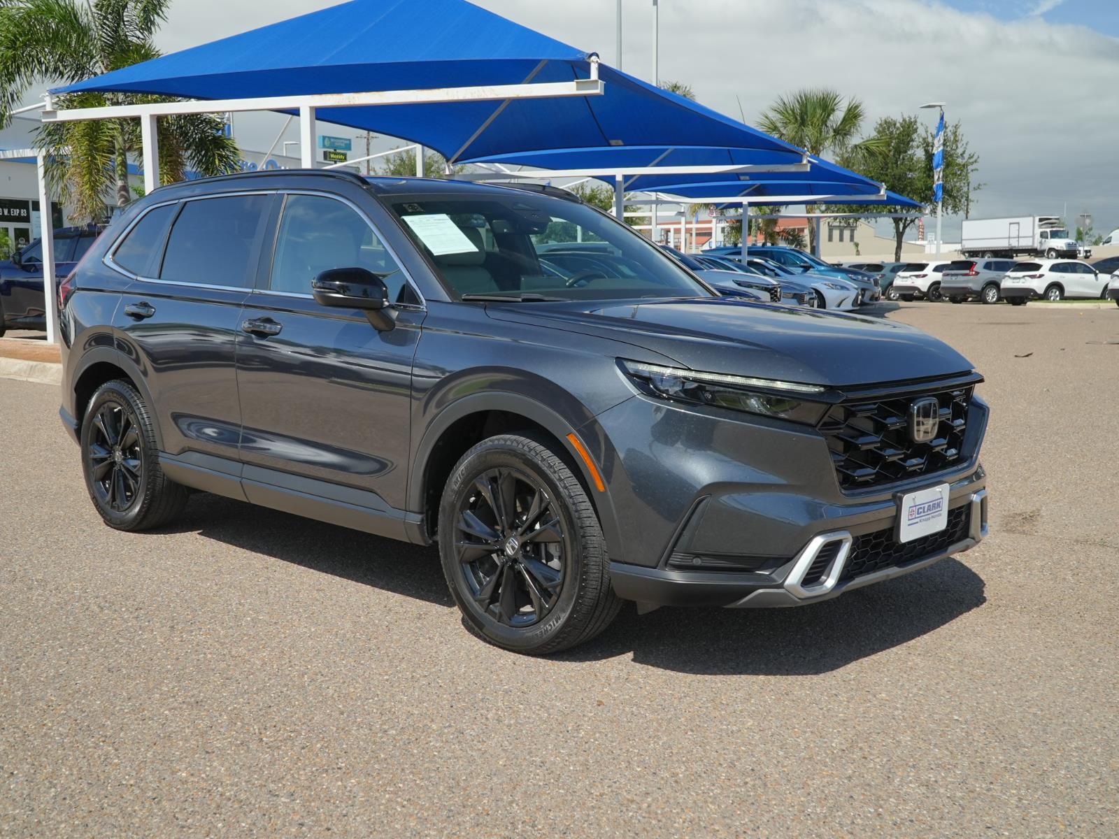 View vehicle photo 3