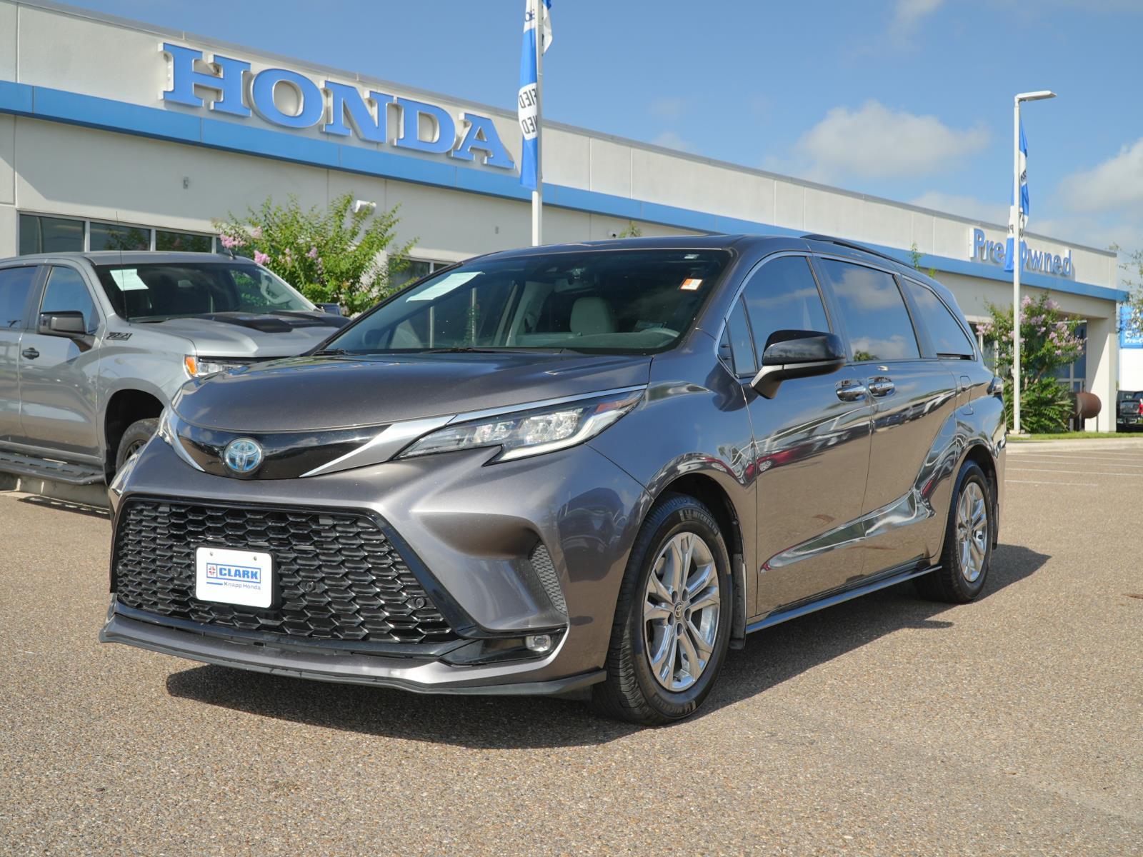 Predawn Gray Mica 2022 Toyota Sienna XSE 7-Passenger AWD Minivan All-Wheel Drive Continuously Variable Transmission