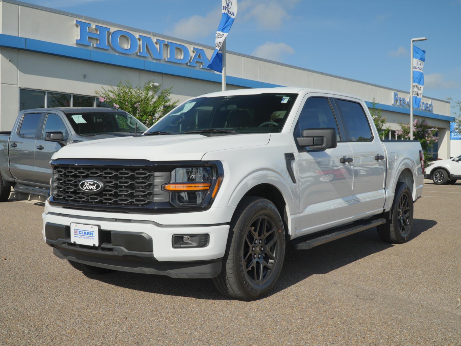 Oxford White 2025 Ford F-150 STX SuperCrew RWD Pickup Truck 4X2 Automatic
