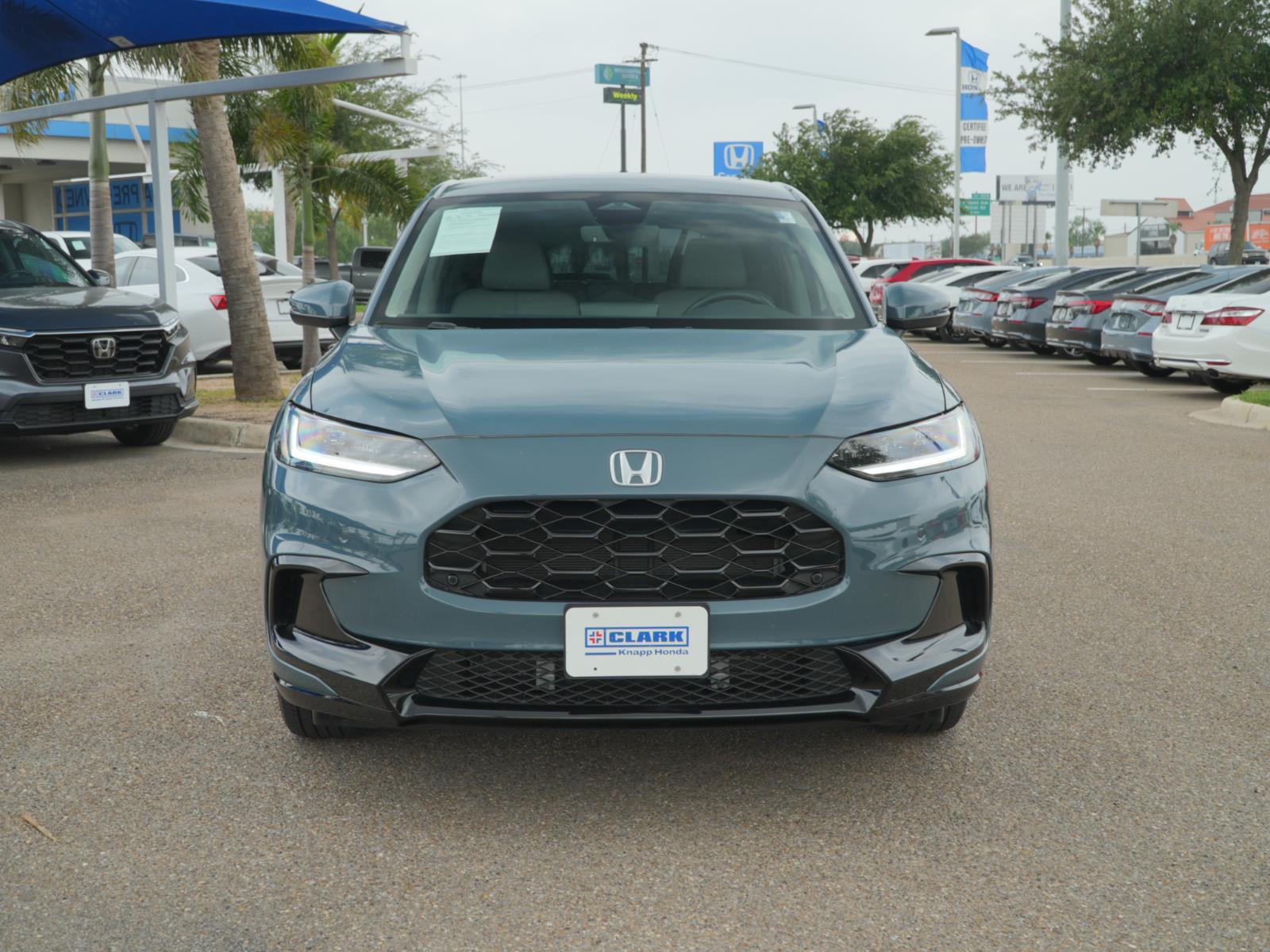 View vehicle photo 2