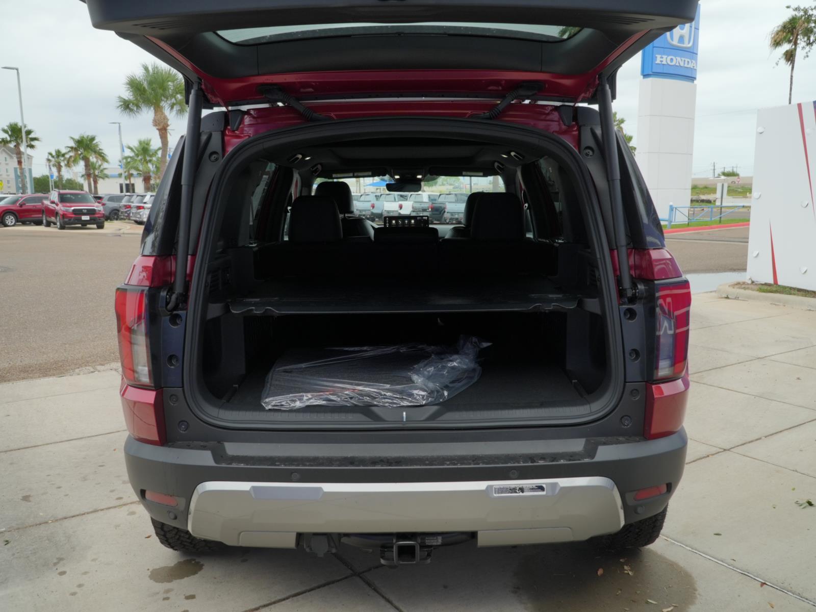 View vehicle photo 7