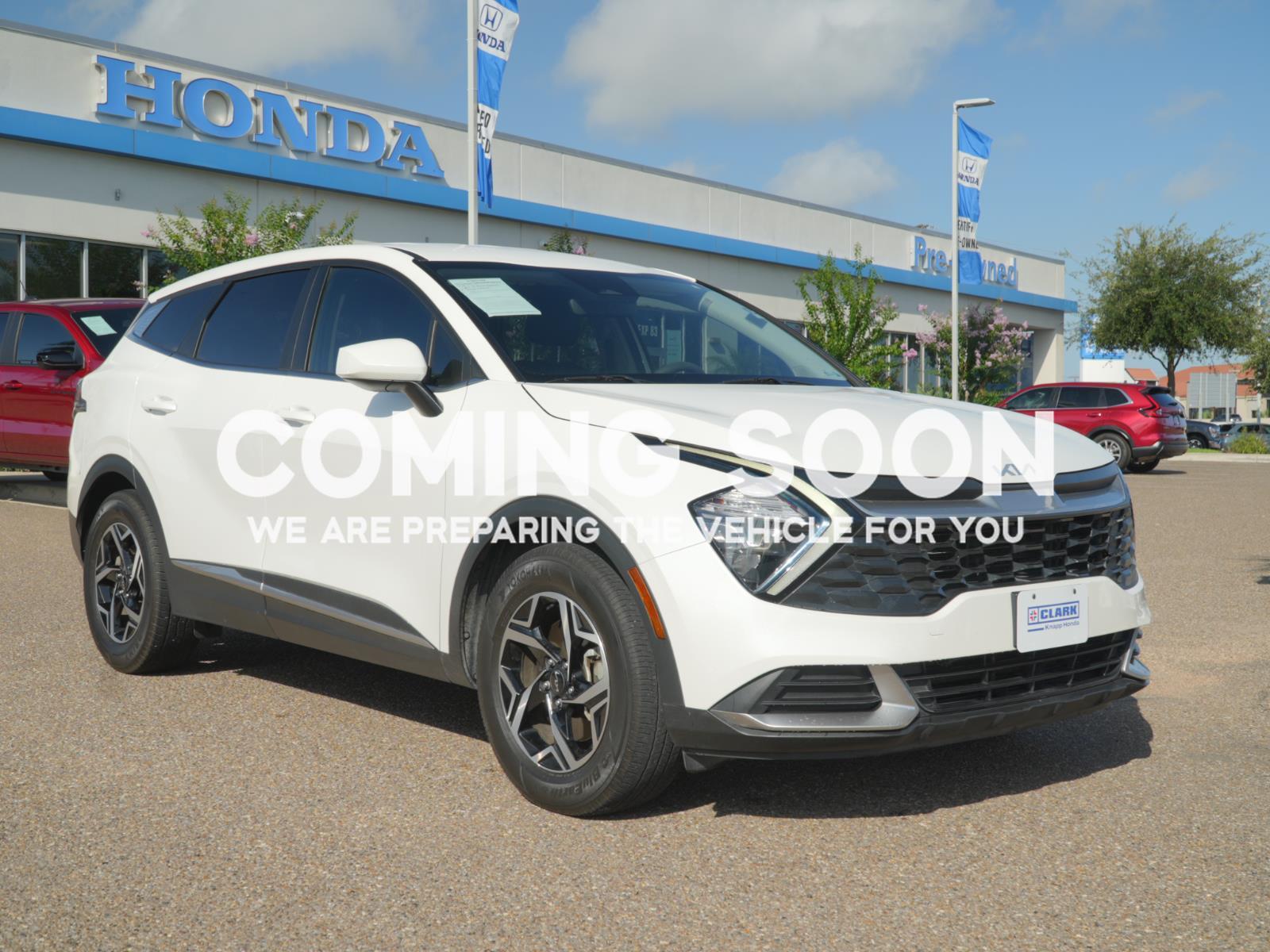 Snow White Pearl 2023 Kia Sportage SUV / Crossover Front-Wheel Drive 8-Speed Automatic