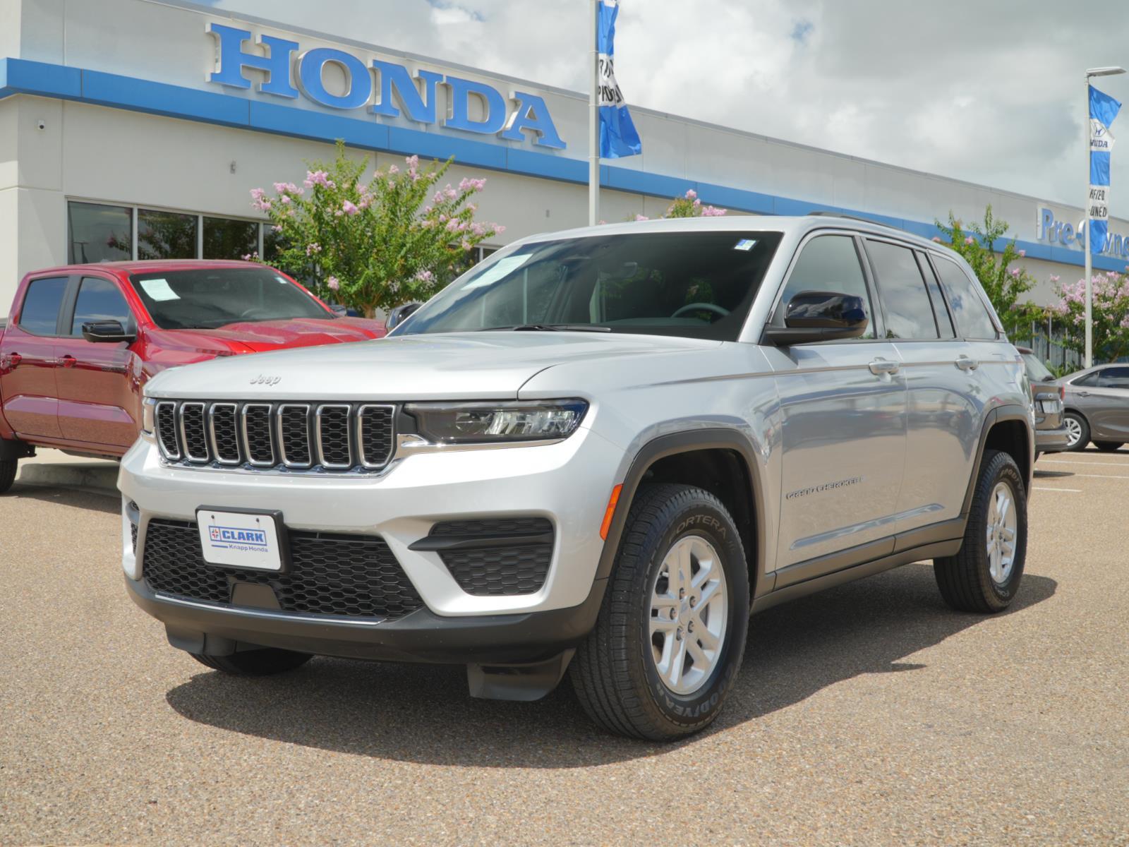 2025 Jeep Grand Cherokee Laredo RWD