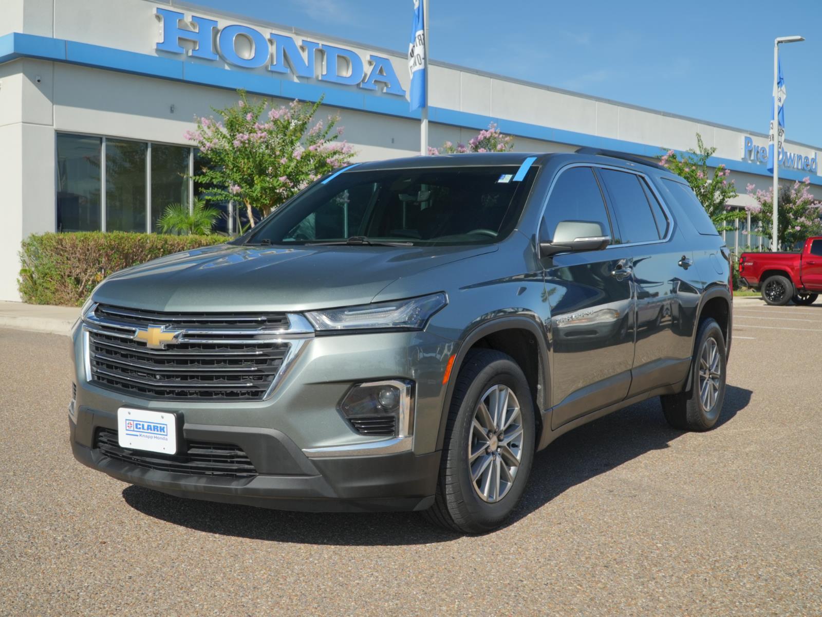 Silver Sage Metallic 2023 Chevrolet Traverse SUV / Crossover Front-Wheel Drive 9-Speed Automatic
