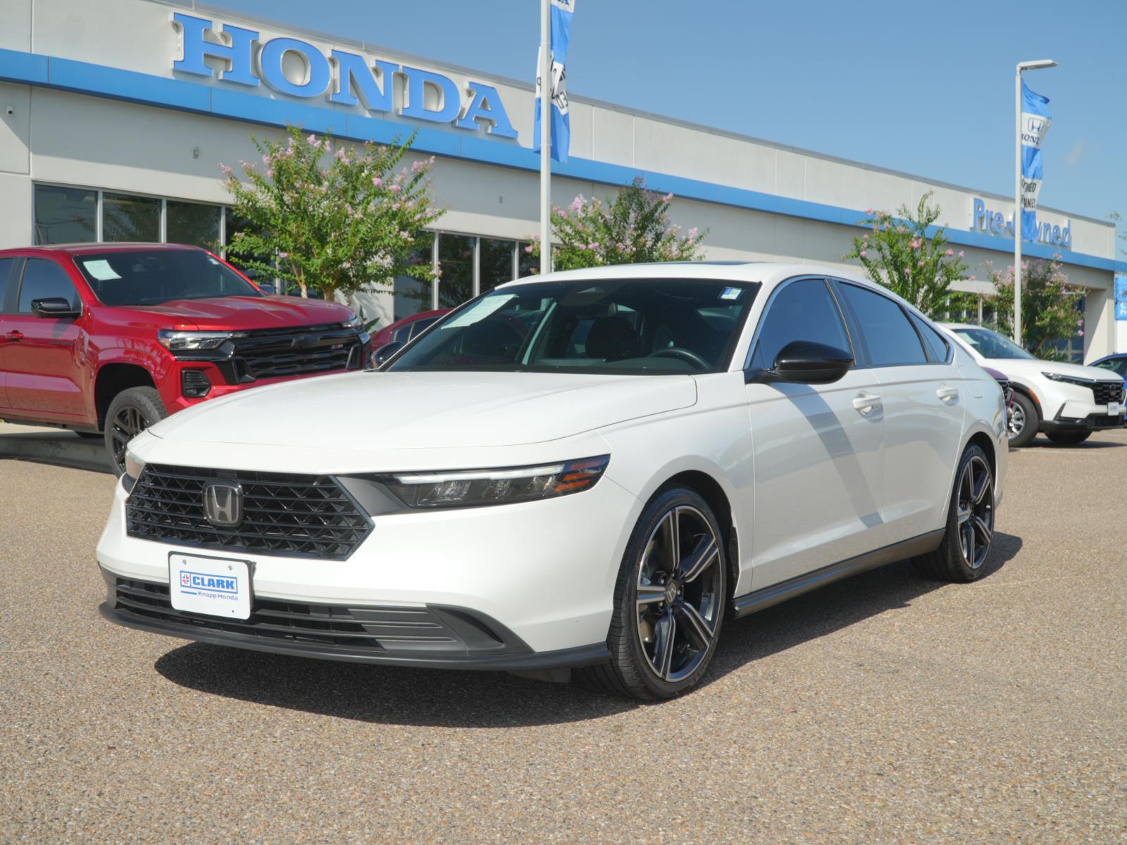 Platinum White Pearl 2025 Honda Accord Hybrid Sedan Front-Wheel Drive 1-Speed Dual Clutch