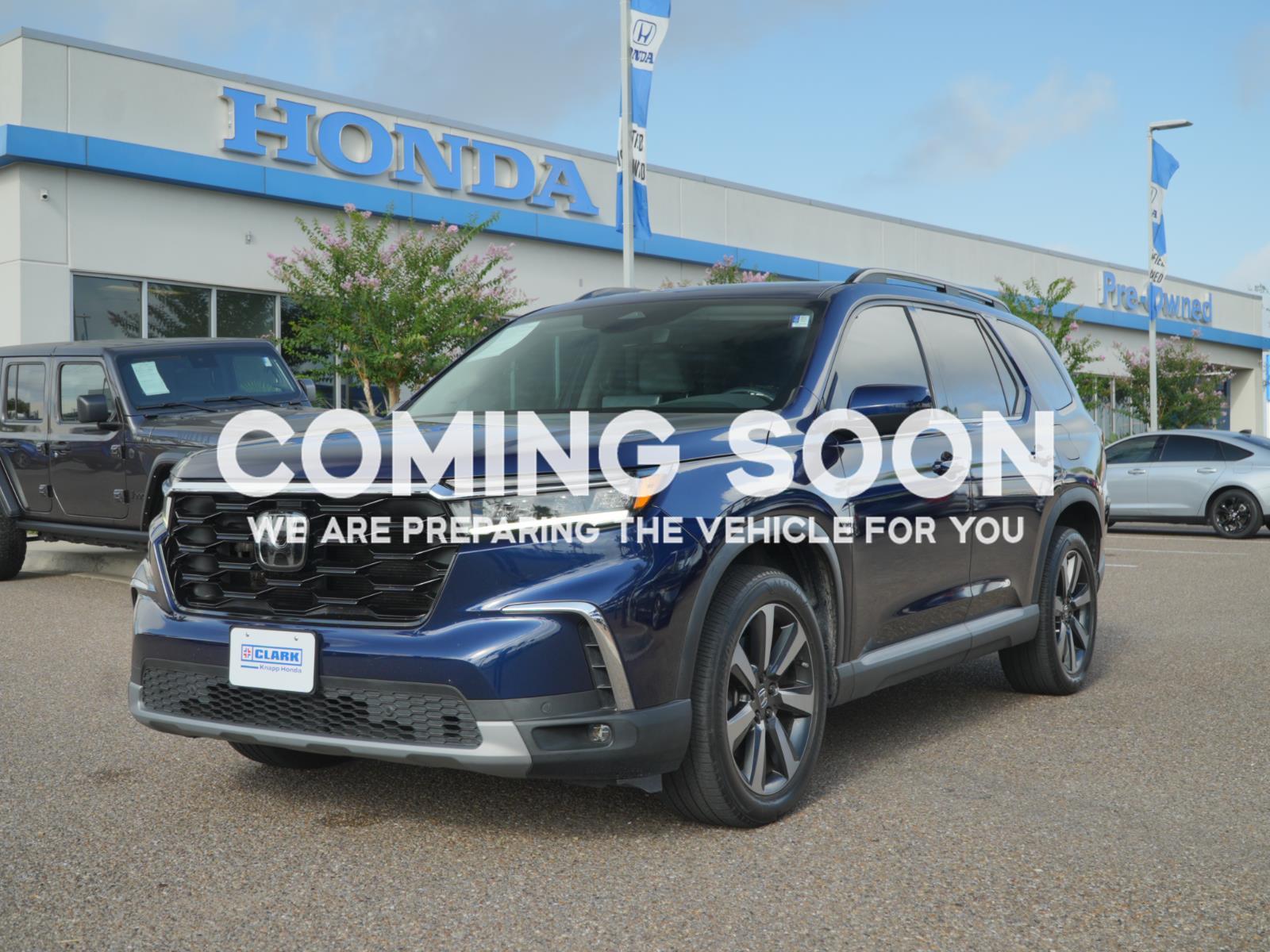  2024 Honda Pilot Touring AWD   