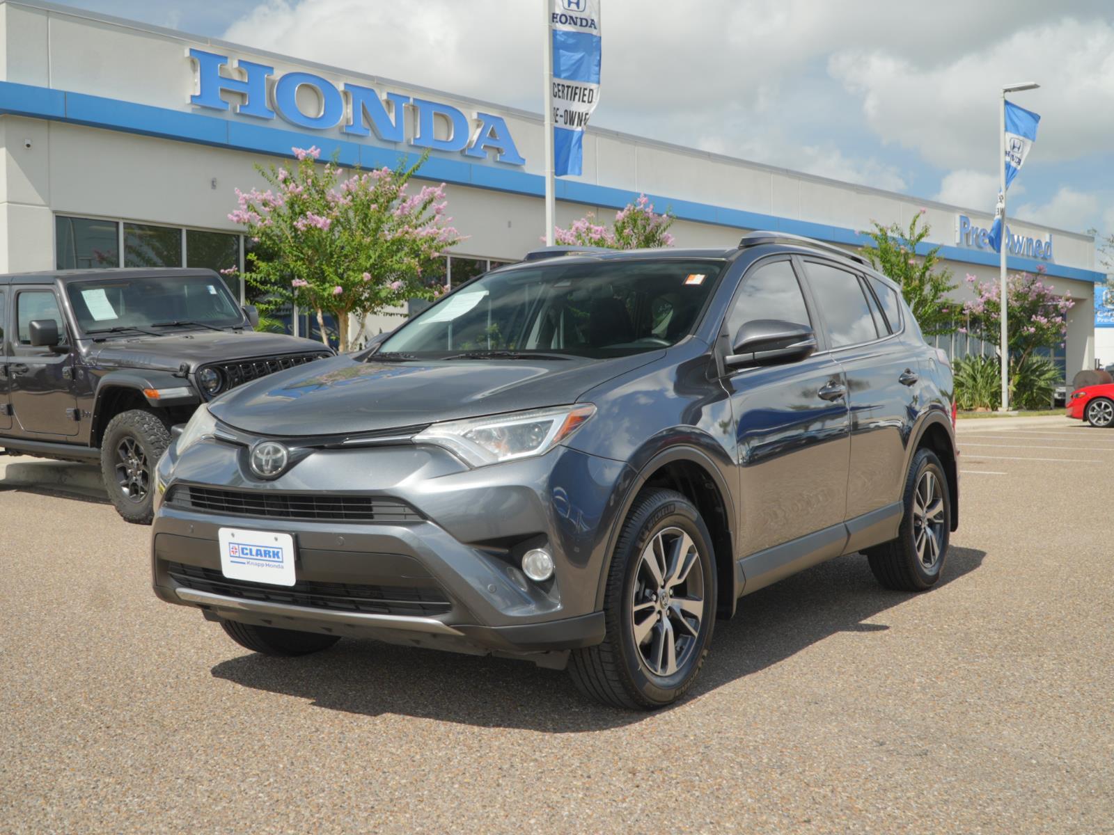 Magnetic Gray Metallic 2018 Toyota RAV4 SUV / Crossover Front-Wheel Drive 6-Speed Automatic