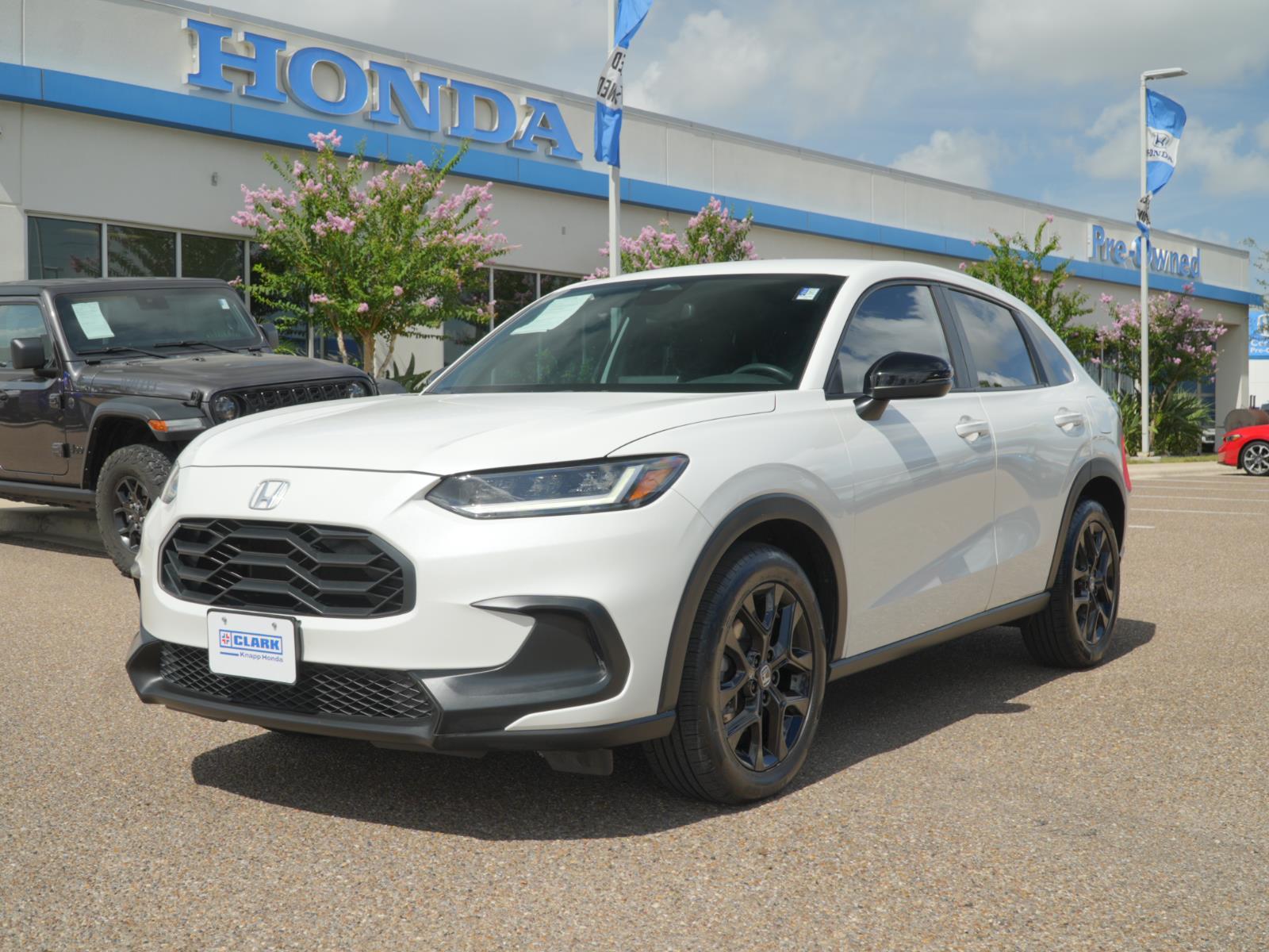 Platinum White Pearl 2024 Honda HR-V SUV / Crossover Front-Wheel Drive Continuously Variable Transmission