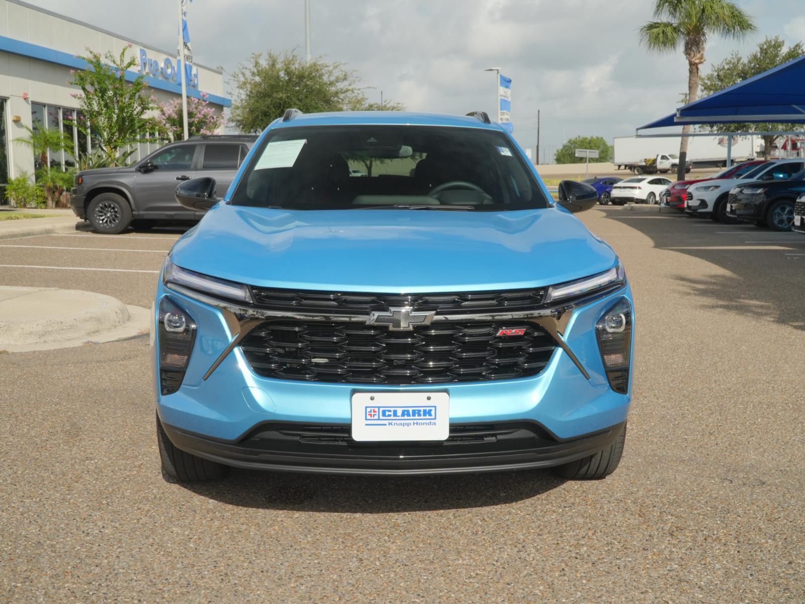 View vehicle photo 2
