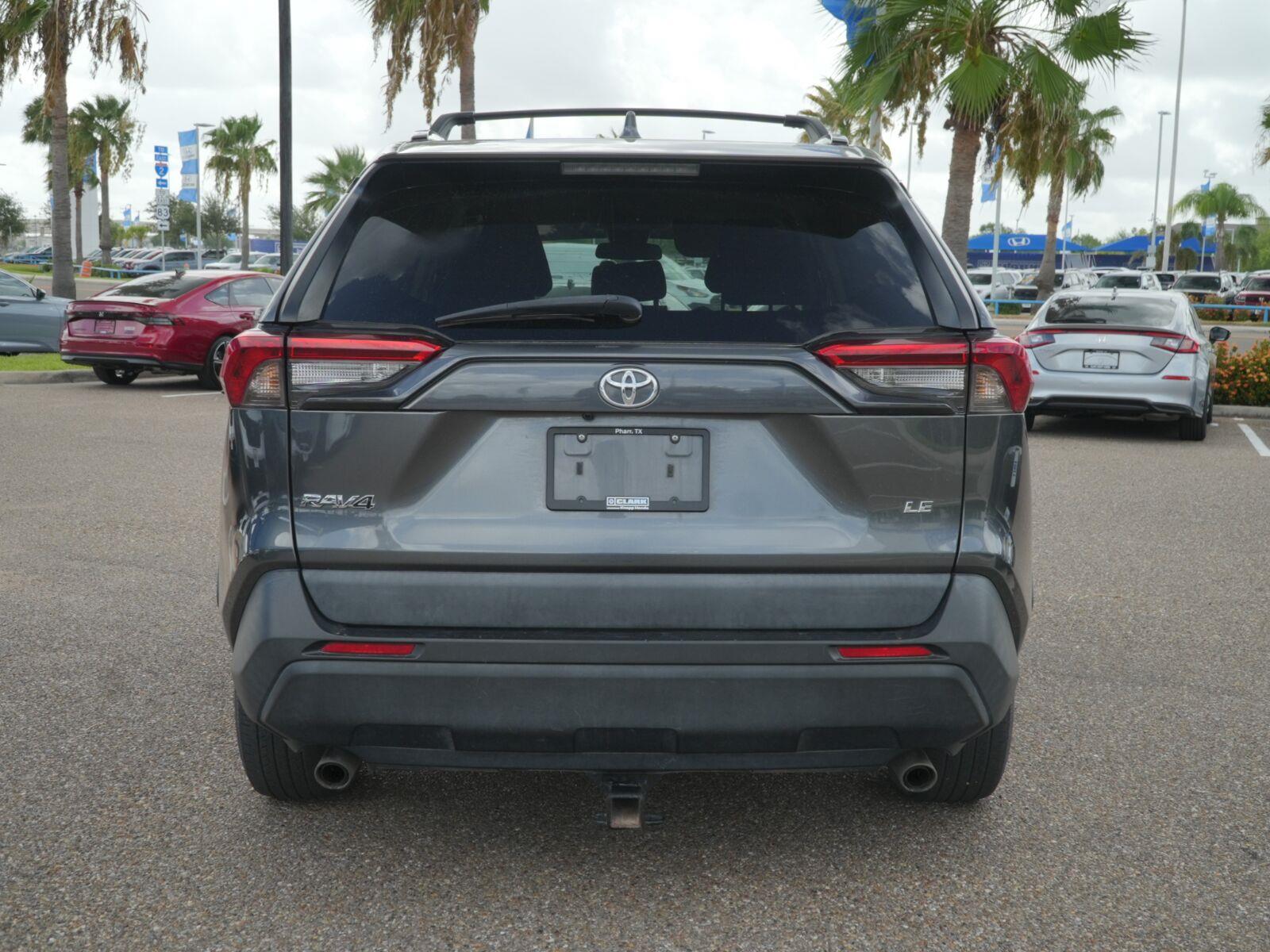 View vehicle photo 4