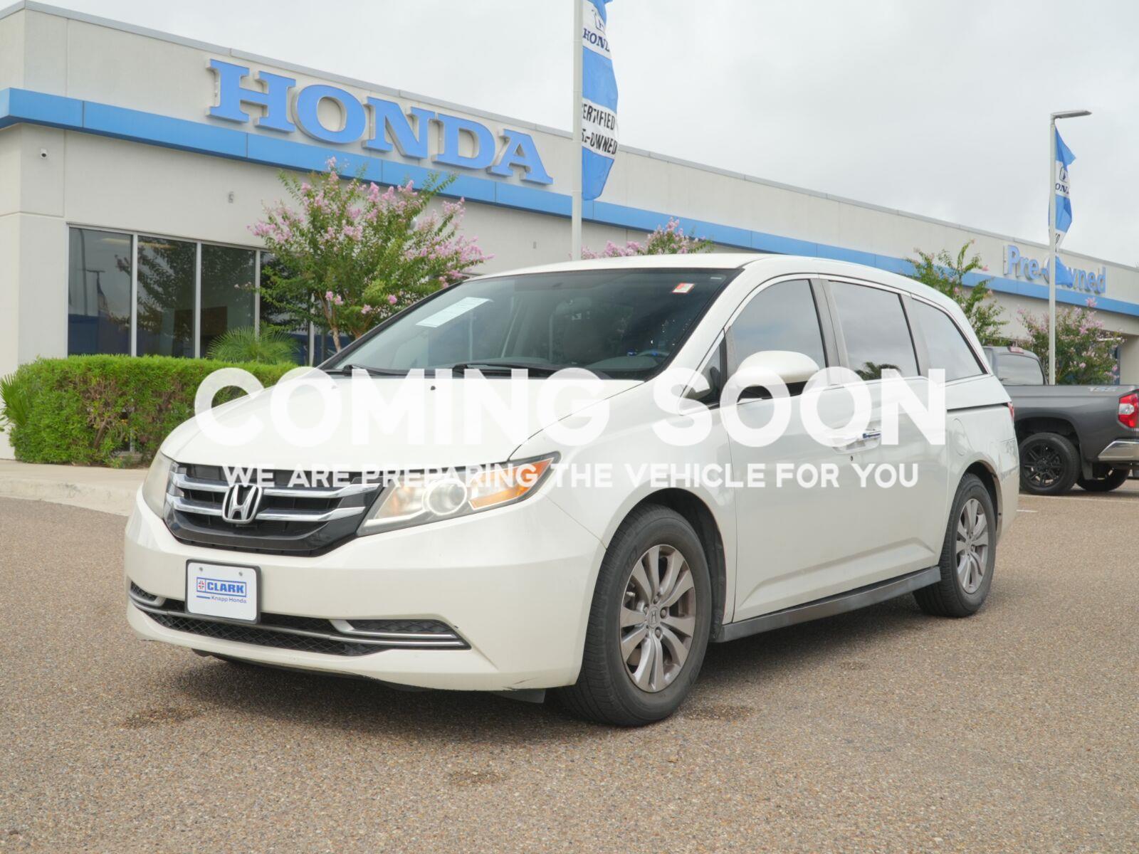 White Diamond Pearl 2016 Honda Odyssey Minivan Front-Wheel Drive Automatic