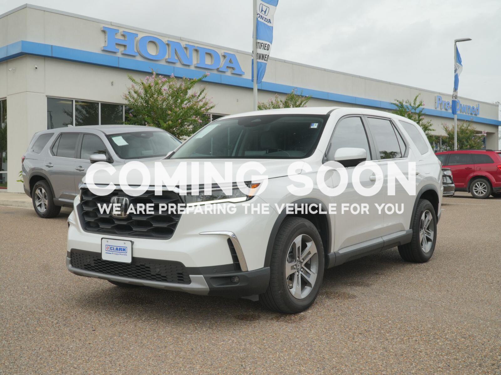 Platinum White Pearl 2025 Honda Pilot SUV / Crossover All-Wheel Drive Automatic