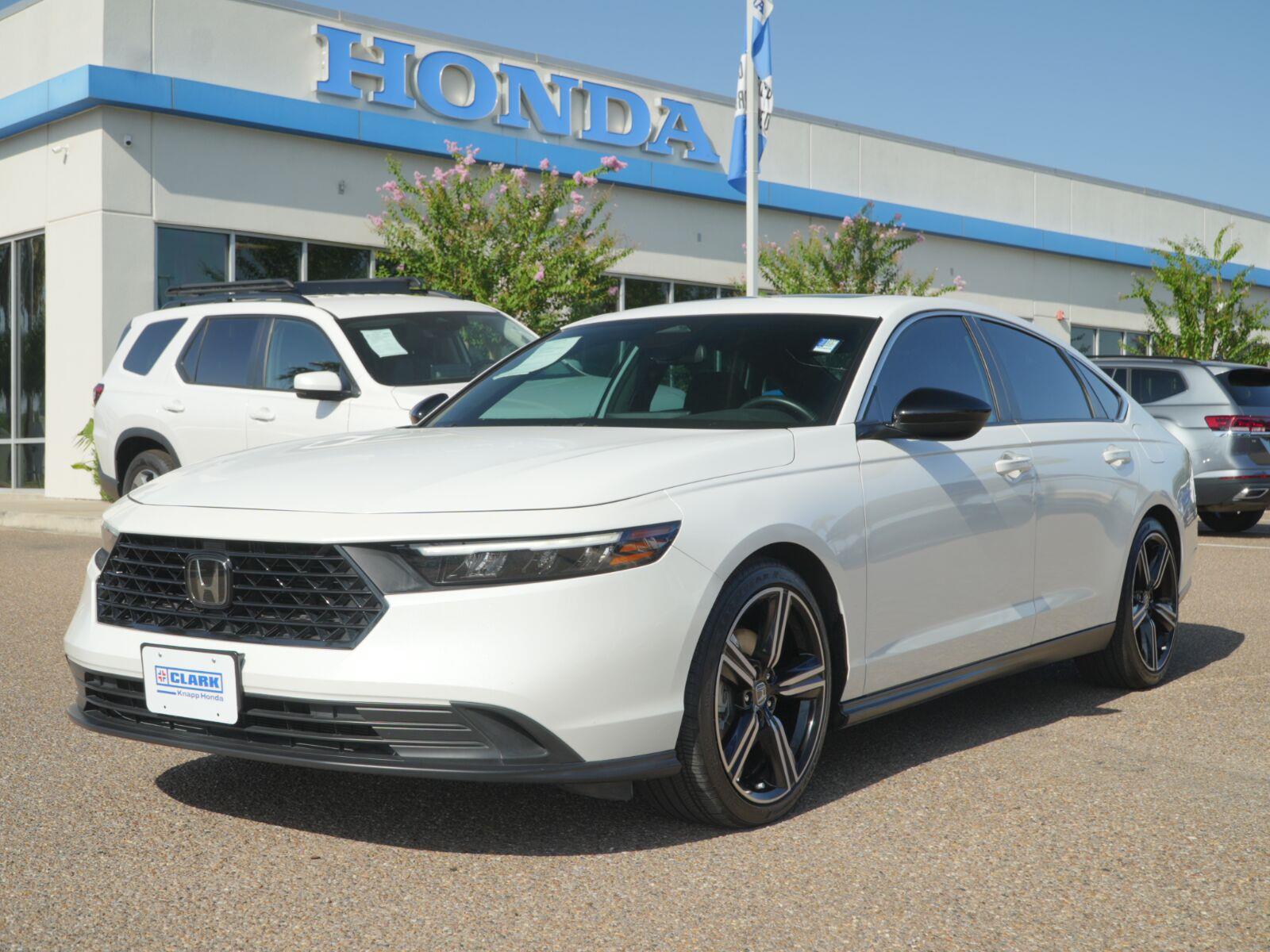 Platinum White Pearl 2024 Honda Accord Hybrid Sedan Front-Wheel Drive 1-Speed Dual Clutch