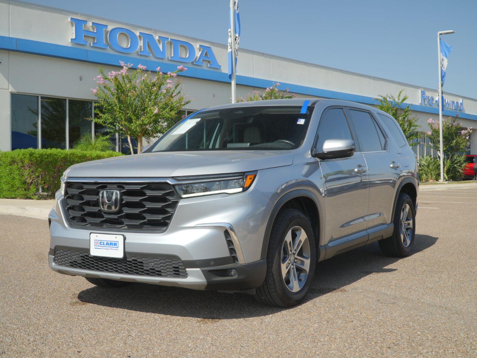 Lunar Silver Metallic 2025 Honda Pilot SUV / Crossover All-Wheel Drive Automatic