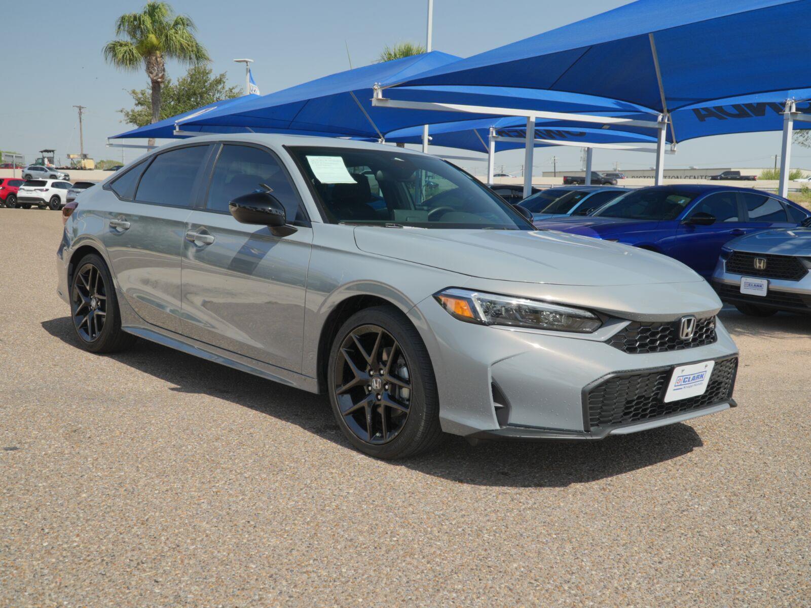 View vehicle photo 3