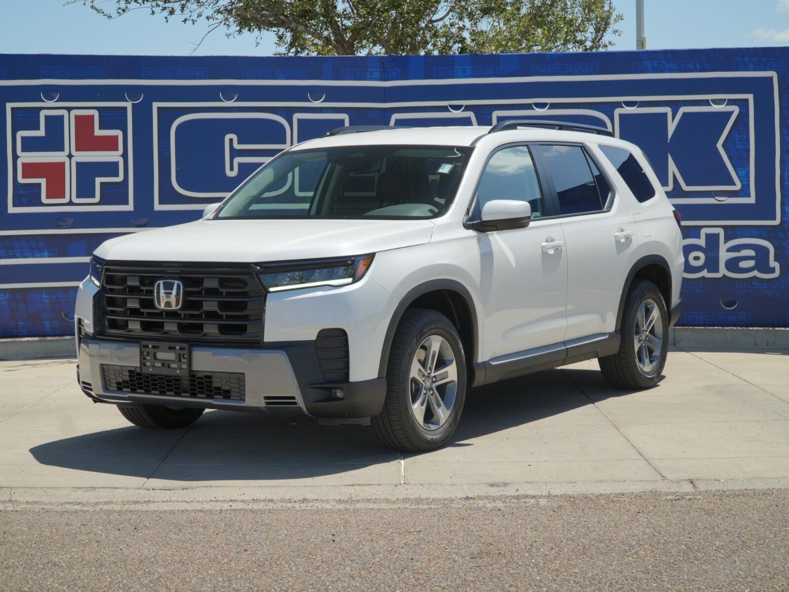 Platinum White Pearl 2026 Honda Pilot SUV / Crossover Front-Wheel Drive Automatic